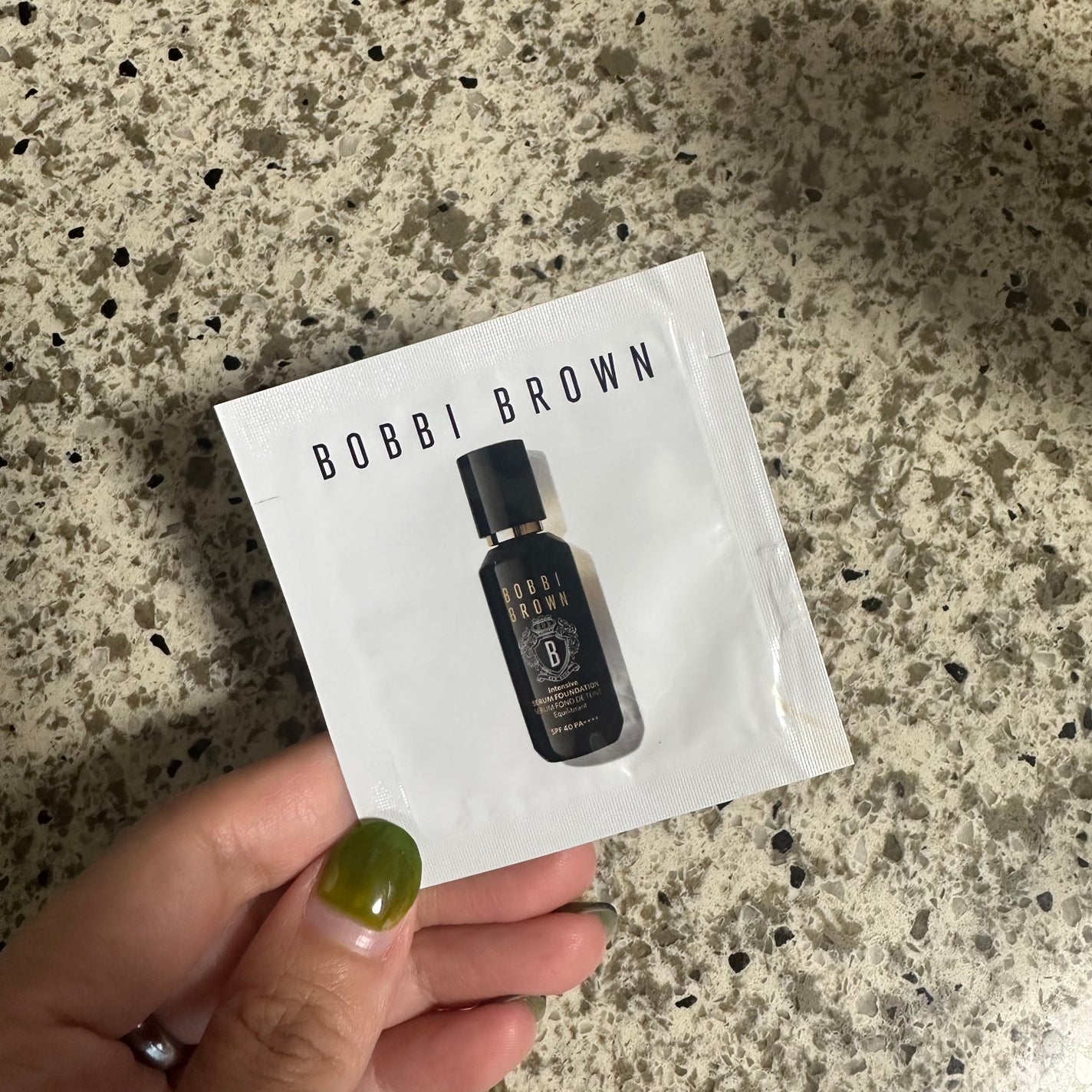 インテンシブ セラム ファンデーション/BOBBI BROWN/リキッドファンデーションを使ったクチコミ(1枚目)