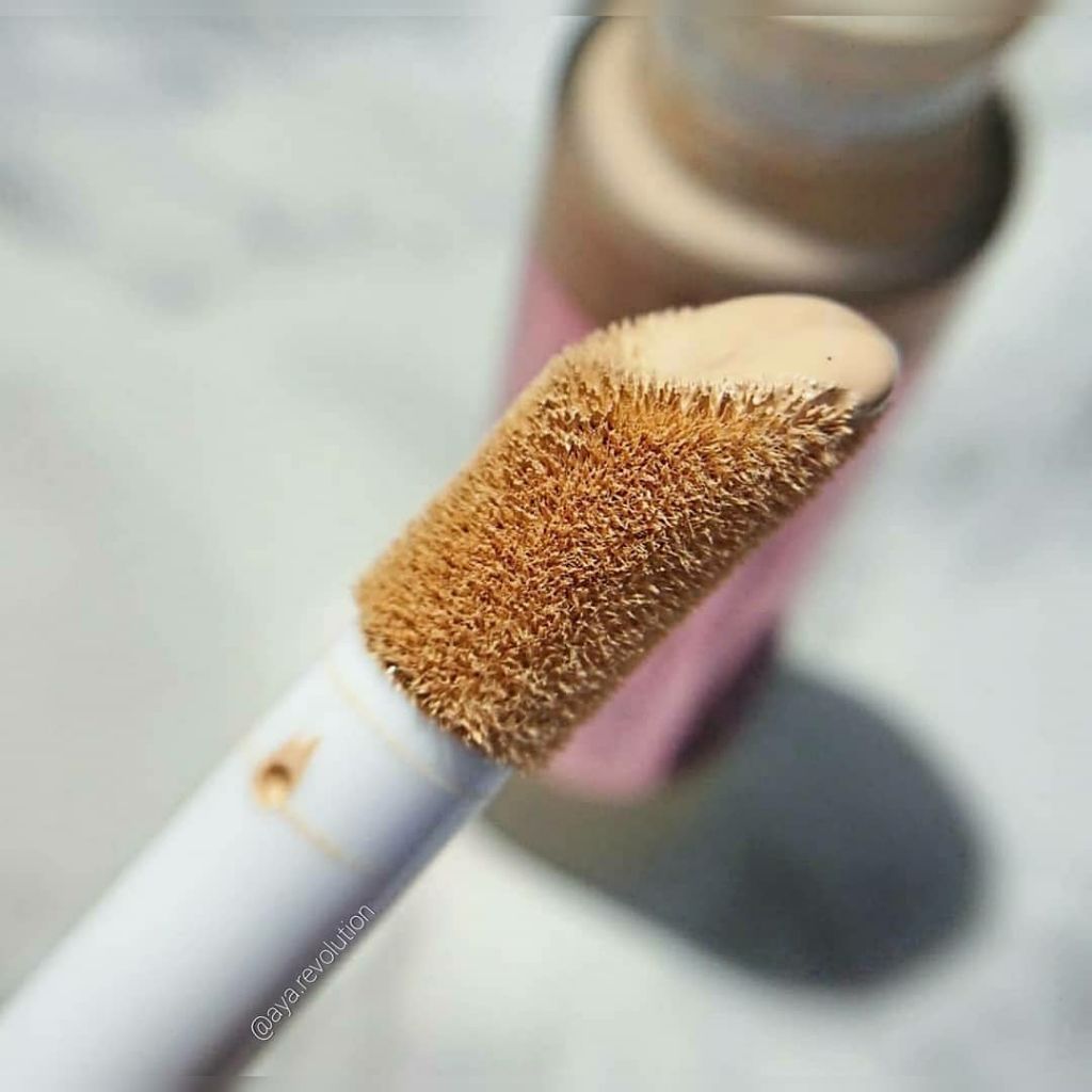 コンシールアンドディファイン ファンデーション/MAKEUP REVOLUTION/リキッドファンデーションを使ったクチコミ(2枚目)