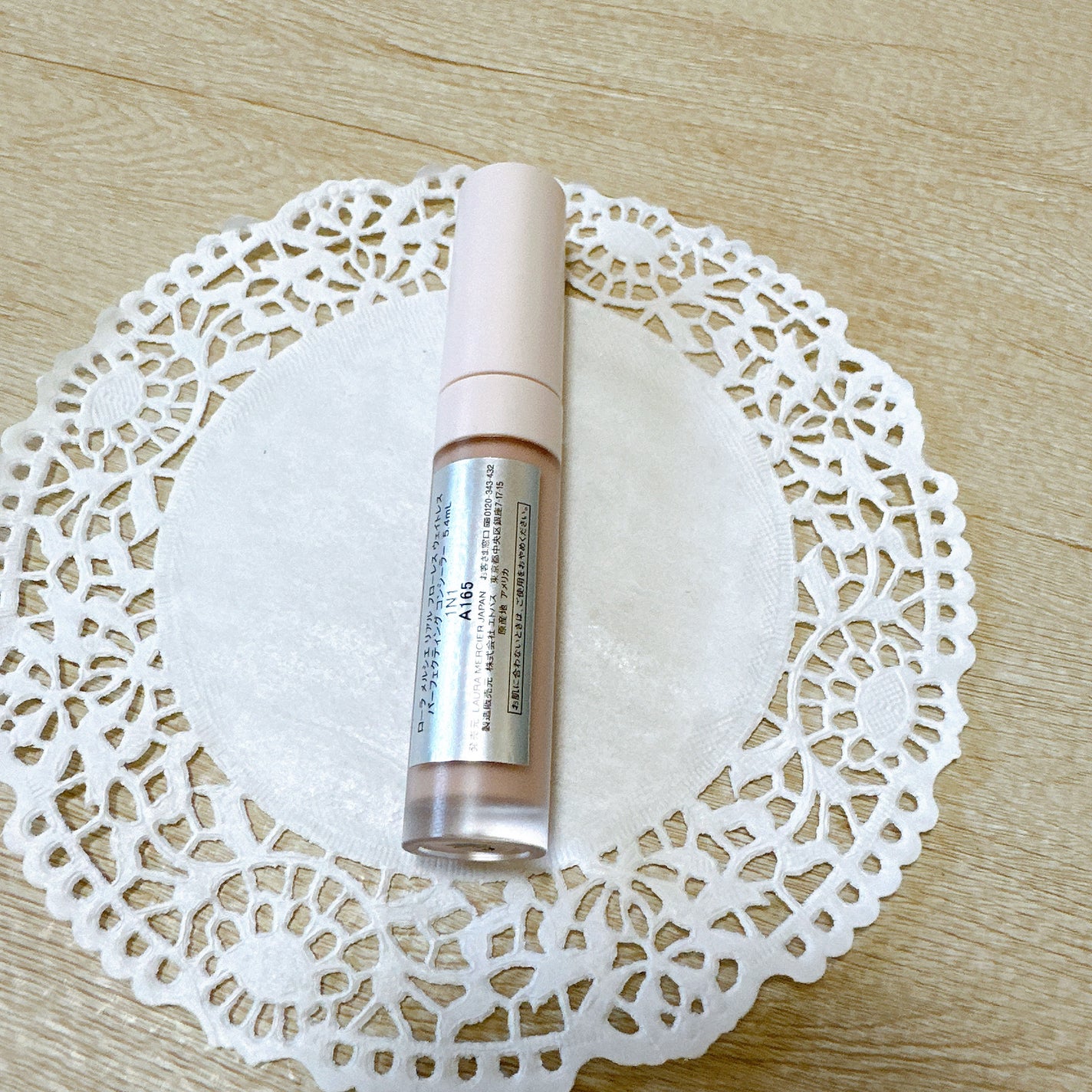 リアル フローレス ウェイトレス パーフェクティング コンシーラー/ローラ メルシエ/リキッドコンシーラーを使ったクチコミ(3枚目)