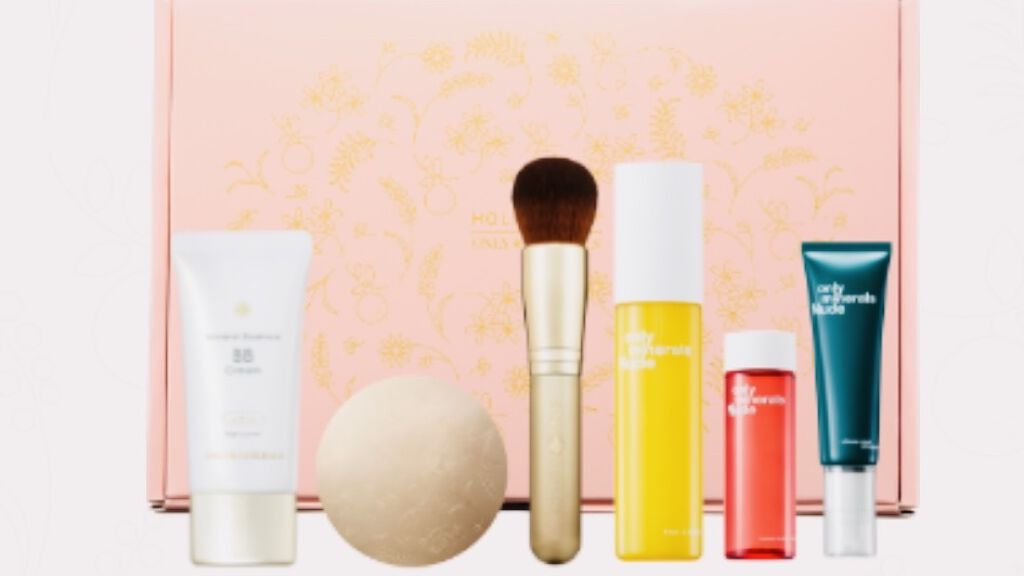 ONLY MINERALS プレミアムファンデーションのクチコミ「オンリーミネラル ホリデーキット 
Happiness ＜ハピネス＞

人気のBBクリームやブ.....」（2枚目）