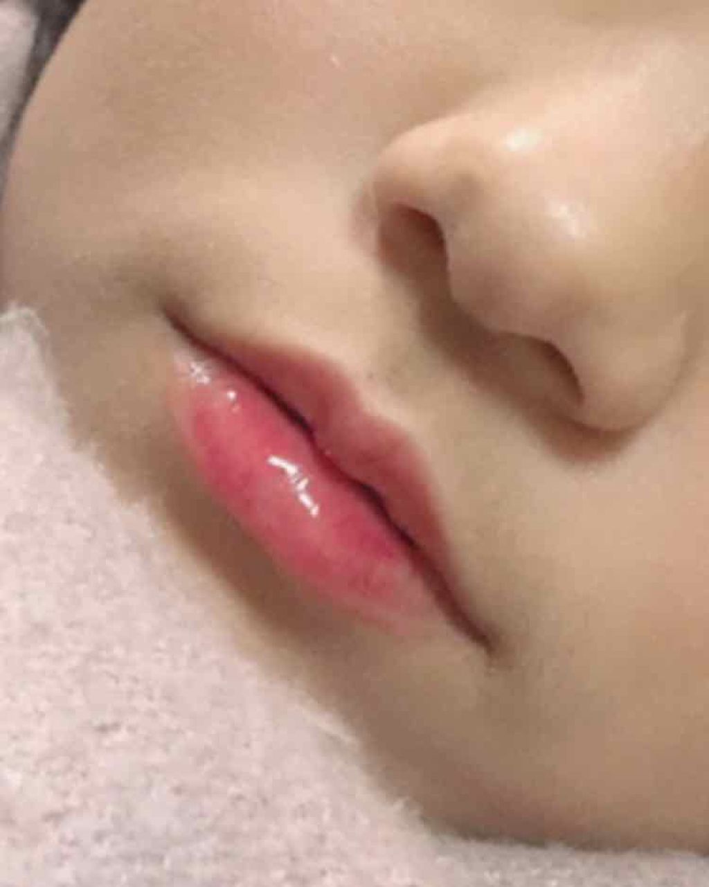 Hセラ トリートメント リップオイル/ETUDE/リップグロスを使ったクチコミ(2枚目)