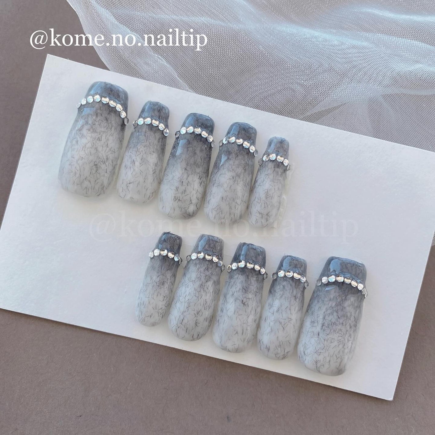 こめ -ネイルチップ- on LIPS 「もけもけが冬っぽい~❄︎_tiptypeバレリーナdesign..」(1枚目)