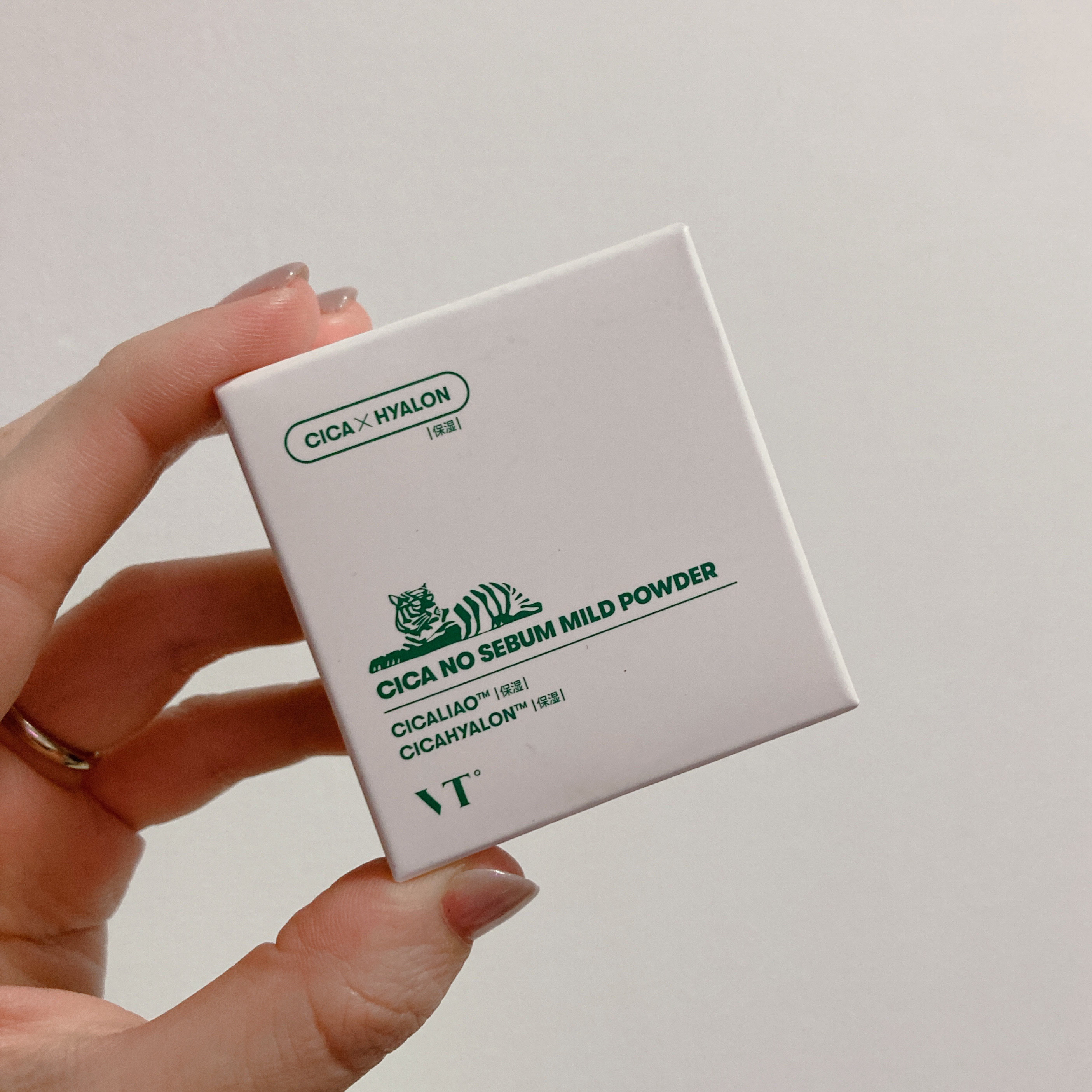 CICA ノーセバム マイルドパウダー/VT/ルースパウダーを使ったクチコミ（1枚目）