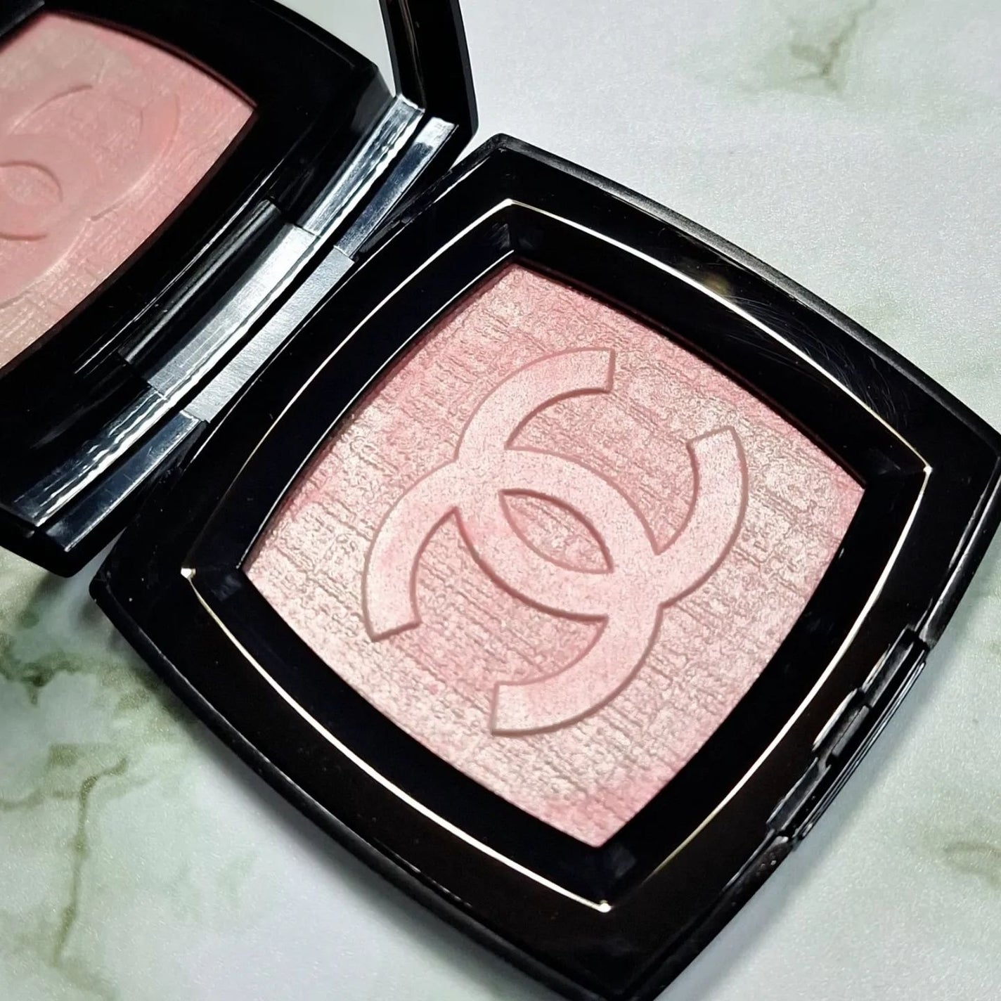 ファンテジー ドゥ シャネル/CHANEL/パウダーチークを使ったクチコミ(3枚目)