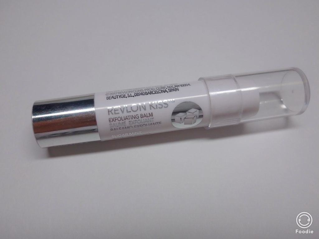 初めまして！てまりと申します^^*
今までは見る専門でしたが、レブロンのキスシュガースクラブがあまりにも優秀過ぎたのでレビューしようと思います。

私は今までちゃんとしたリップケアをした事がありませんでした。
大学生になり、メイクをするよう