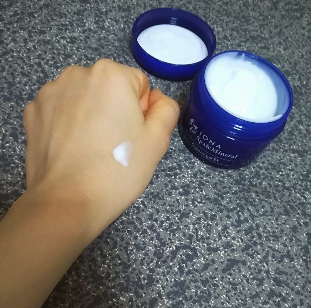 エッセンス ジェル/イオナ スパ&ミネラル/オールインワン化粧品を使ったクチコミ(2枚目)