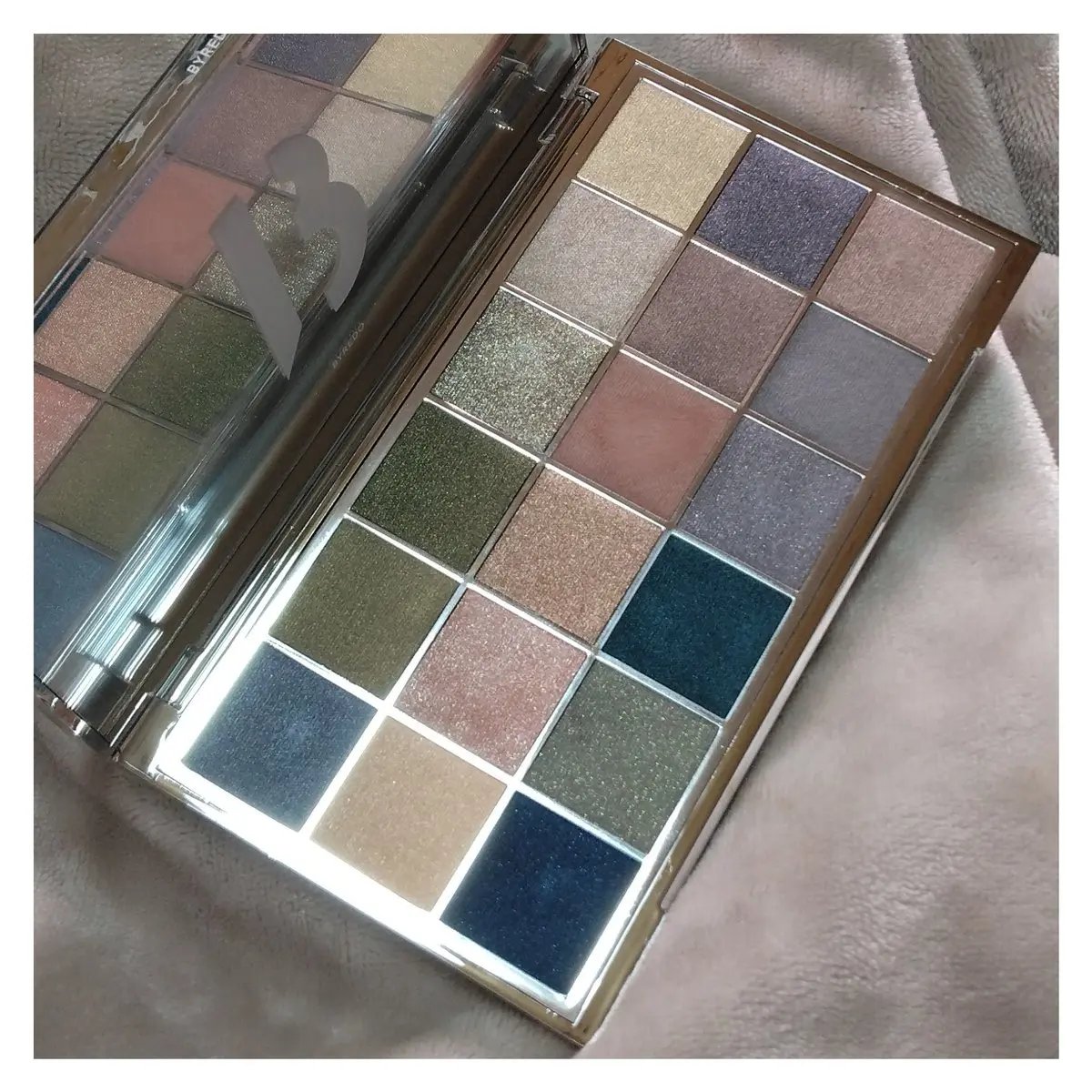 ポップ パウダージェル アイシャドウ/SHISEIDO/単色アイシャドウを使ったクチコミ（2枚目）