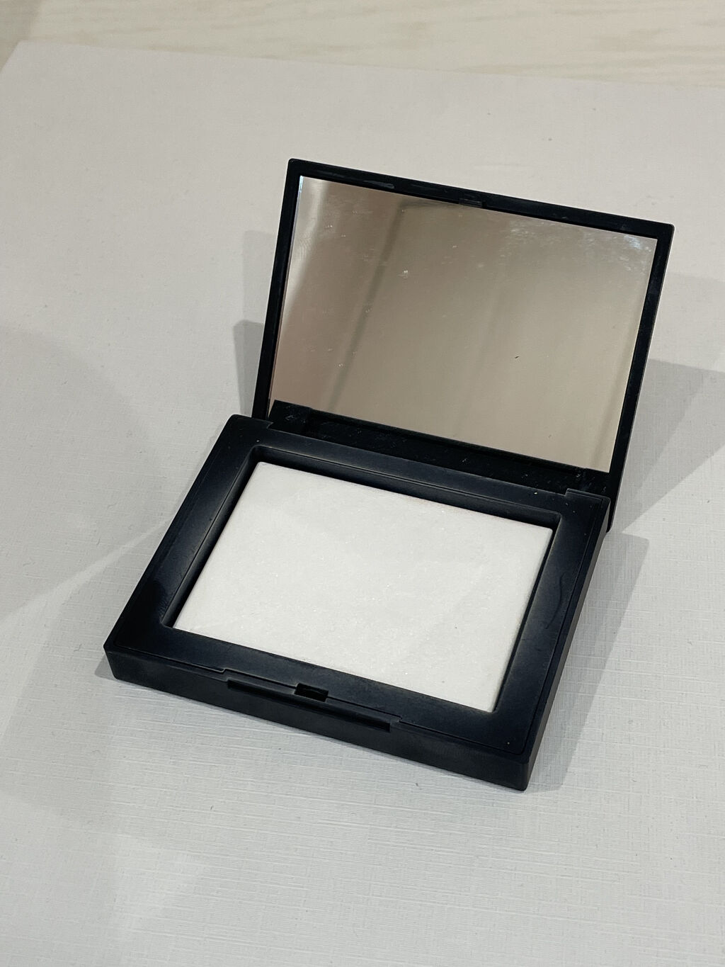 ライトリフレクティングセッティングパウダー　プレスト　N/NARS/プレストパウダーを使ったクチコミ（2枚目）