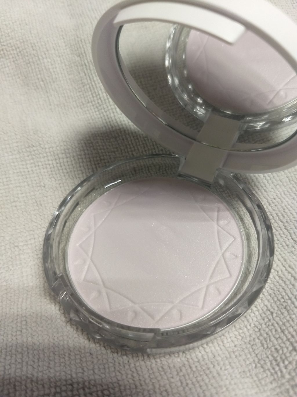 UVクリアフェイスパウダー/CEZANNE/プレストパウダーを使ったクチコミ(2枚目)