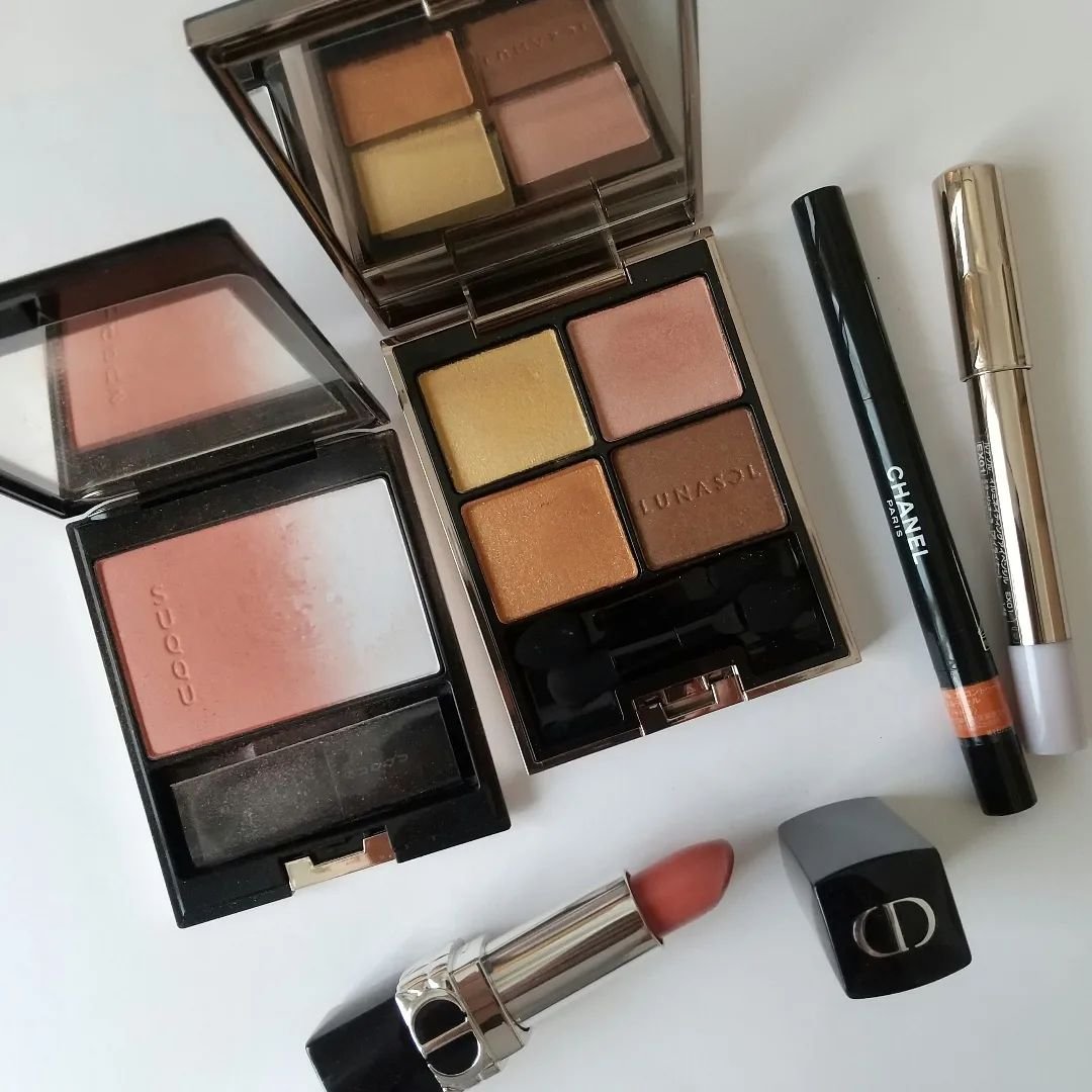 スティロ オンブル エ コントゥール 50 アタルデセル/CHANEL/スティックアイシャドウを使ったクチコミ（1枚目）