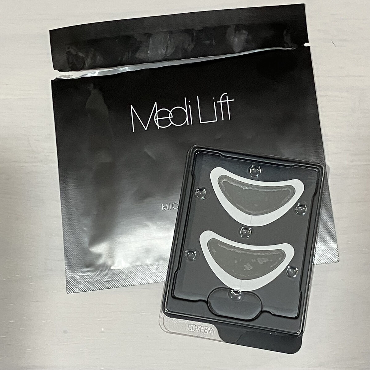 メディリフト 3Dマイクロフィラー(目元用)/YA-MAN TOKYO JAPAN/美容液を使ったクチコミ（3枚目）