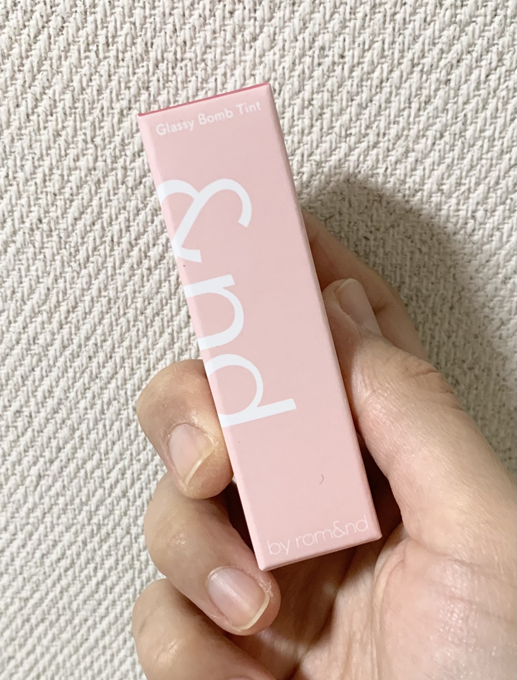 アンドバイロムアンド　グラッシーボムティント PK01 ピンクデアー/&nd by rom&nd/リップティントを使ったクチコミ（1枚目）