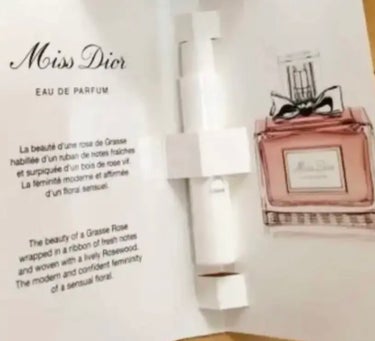 Dior ミス ディオール オードゥ パルファンのクチコミ「Dior
ミス ディオール オードゥ パルファン

まるで花びらのようになめらかで、森の下草の.....」（2枚目）