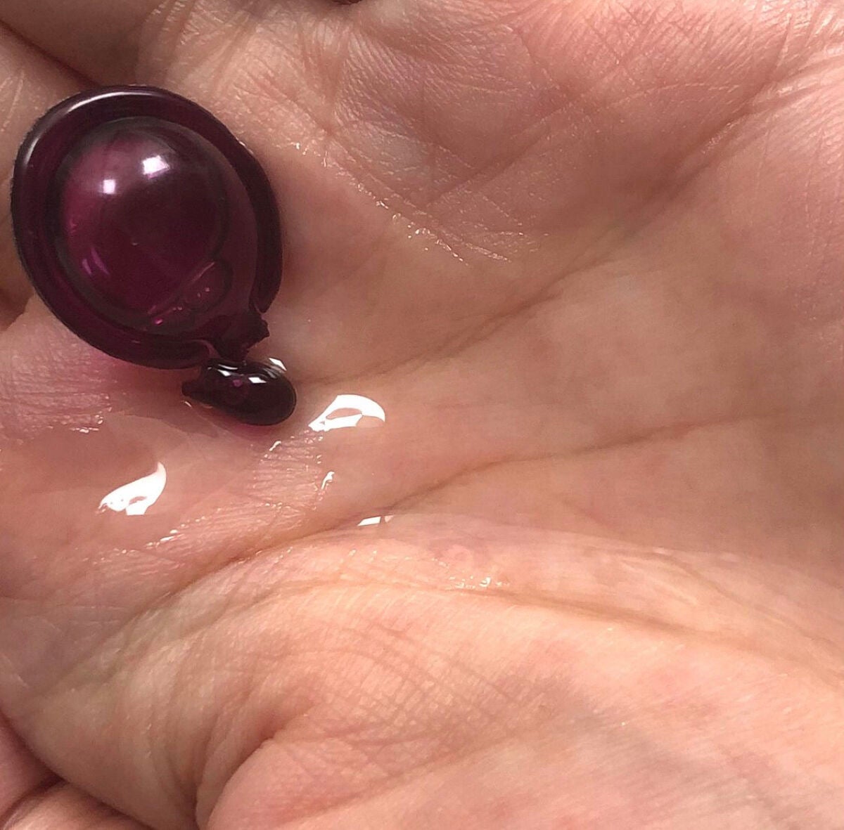 ヘアーオイル【ニュートリカラー】/ellips/ヘアオイルを使ったクチコミ(3枚目)