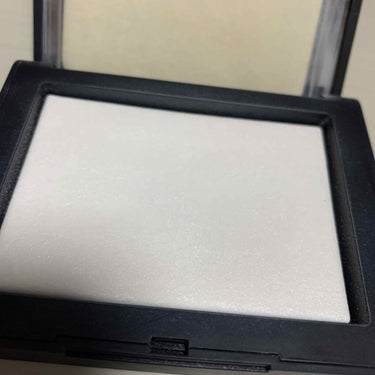 ライトリフレクティングセッティングパウダー　プレスト　N/NARS/プレストパウダーを使ったクチコミ（3枚目）