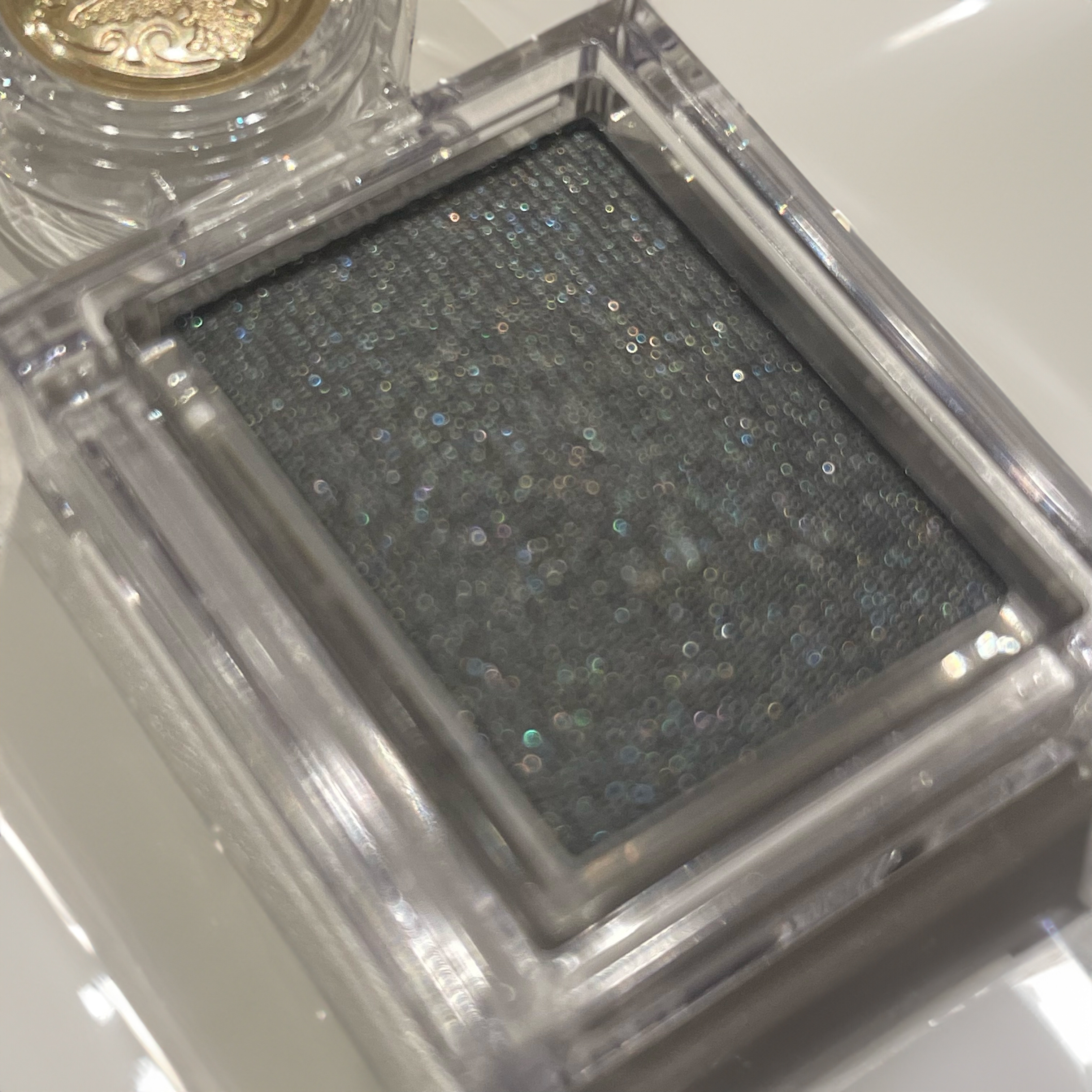 シャドーカスタマイズ BK922 黒蜥蜴/MAJOLICA MAJORCA/単色アイシャドウを使ったクチコミ（3枚目）