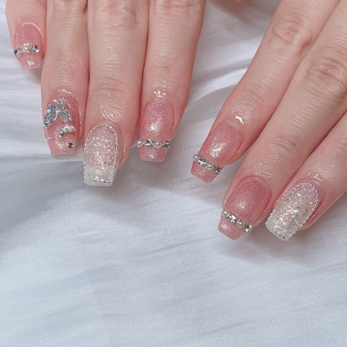 m. on LIPS 「今月のネイル💅✨春っぽいキラキラピンク🌸オーロラピクシーとオー..」(1枚目)