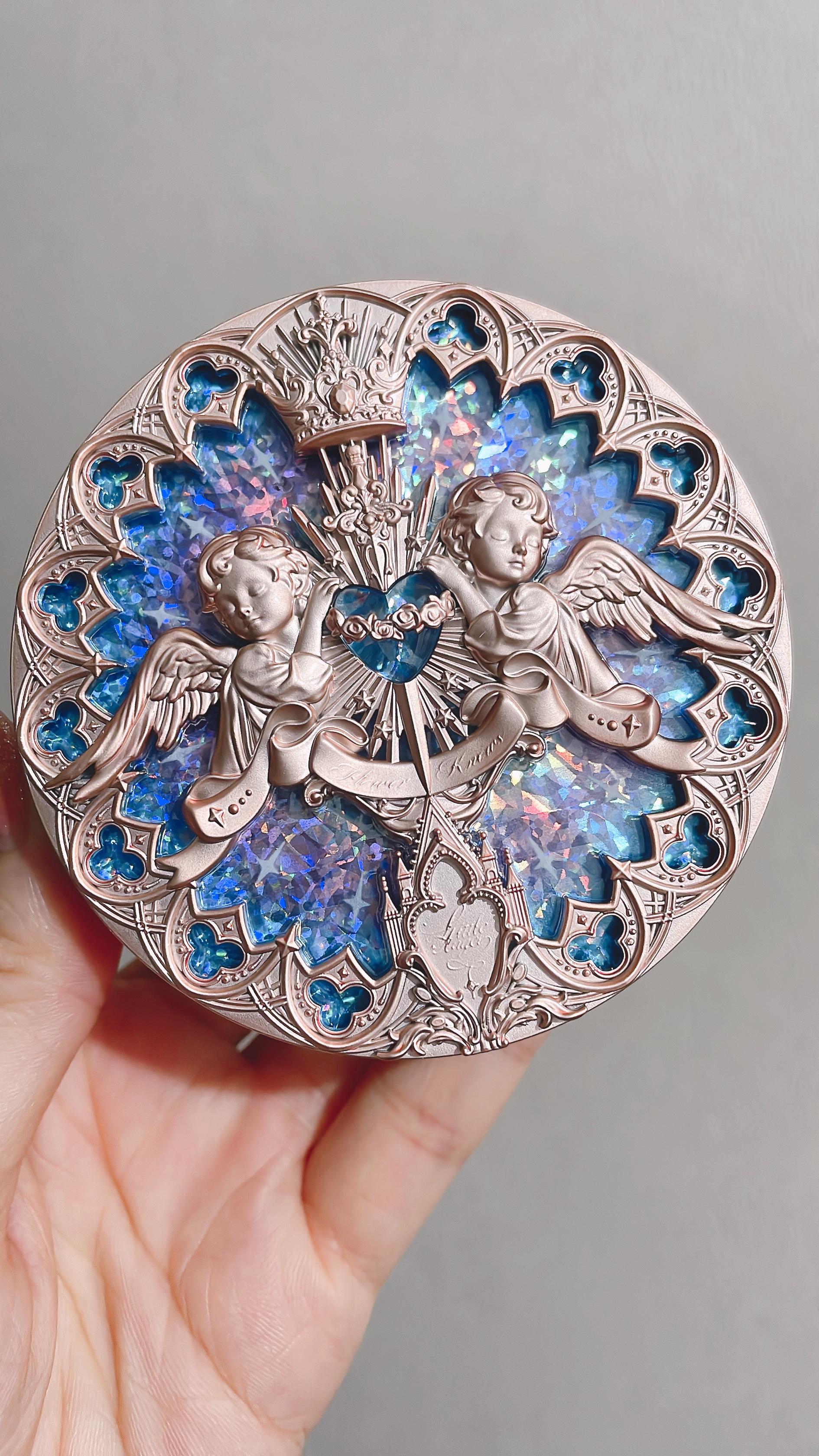 フラワーノーズ リトルエンジェルコレクション ハイライター L01 Eros's Fable (愛神寓言)/FlowerKnows/パウダーハイライトを使ったクチコミ（1枚目）