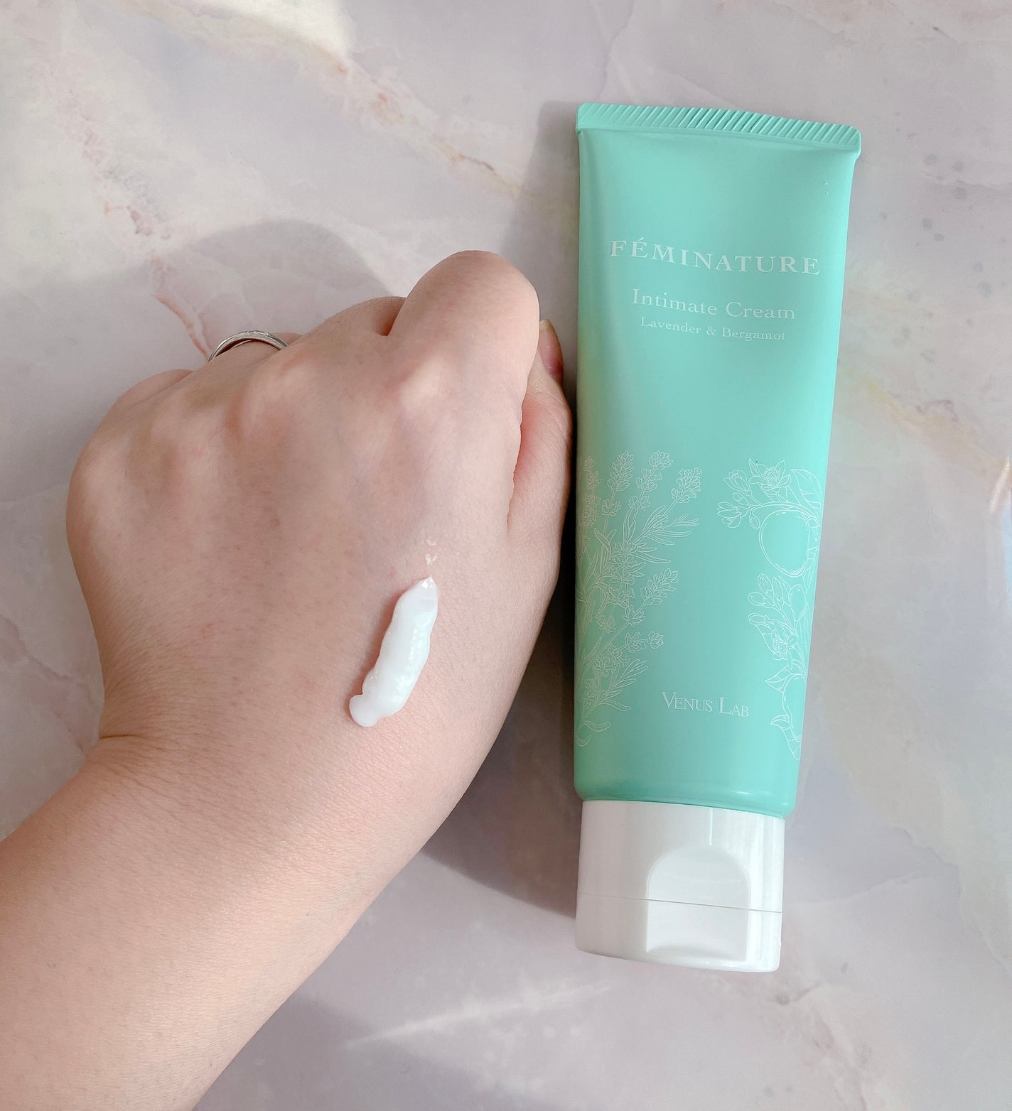 フェミナチュールインティメイトクリーム/ヴィーナスラボ/デリケートゾーンケアを使ったクチコミ(2枚目)