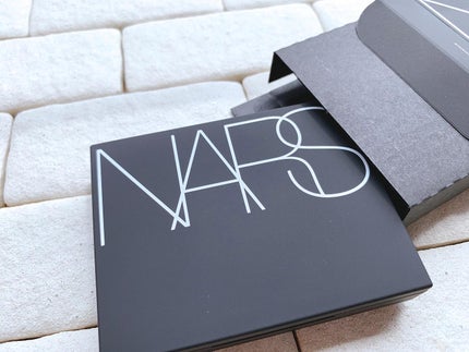 ライトリフレクティング プリズマティックパウダー/NARS/プレストパウダーを使ったクチコミ(5枚目)
