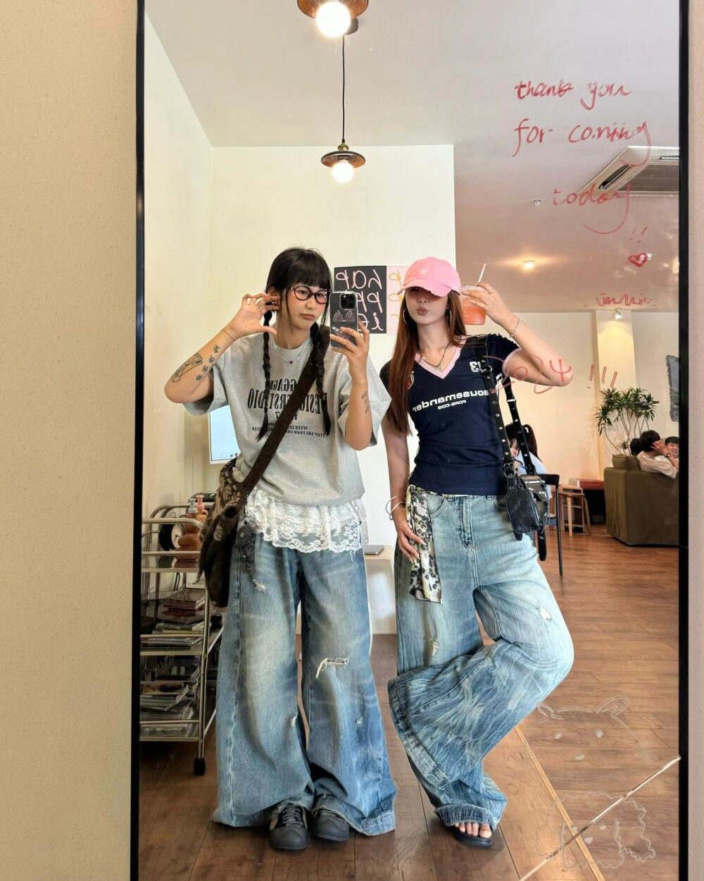 ひとみ on LIPS 「Thefriendshipthatcomeswhencalle..」(4枚目)