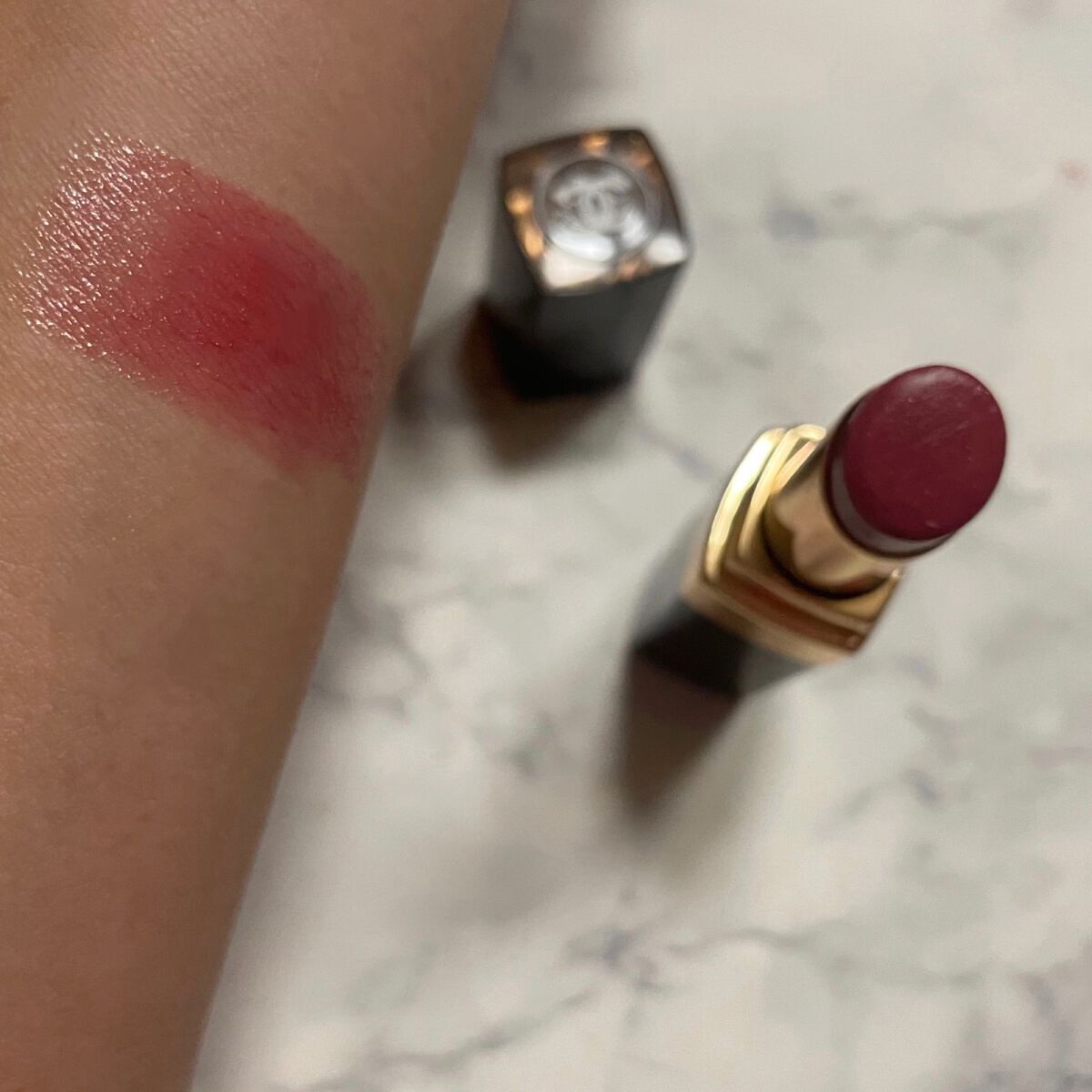 ルージュ ココ フラッシュ 82 ライヴ/CHANEL/口紅を使ったクチコミ（3枚目）