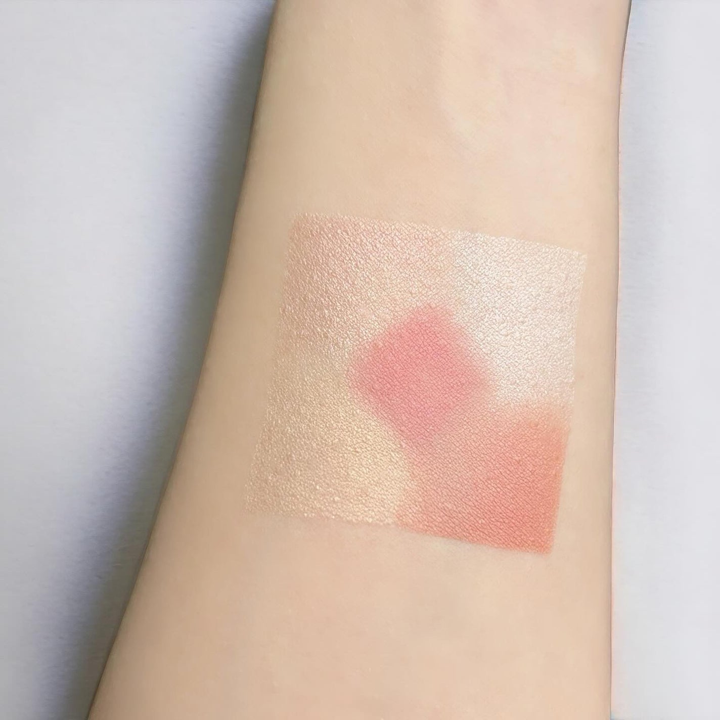 凡のえる(YouTubeやってます) on LIPS 「【🌸正統派春色パレット🌸】Diorディオールショウサンククルー..」(2枚目)