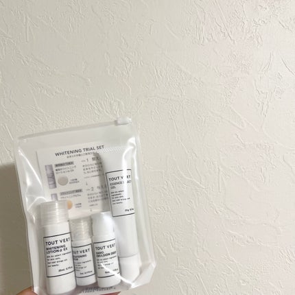 TOUT VERT 薬用美白・ニキビ★実感ホワイトニングトライアルセットのクチコミ「トゥヴェールの
ホワイトニングトライアルセット☁️
私の肌には合わずコメドができたり
逆に肌.....」(1枚目)