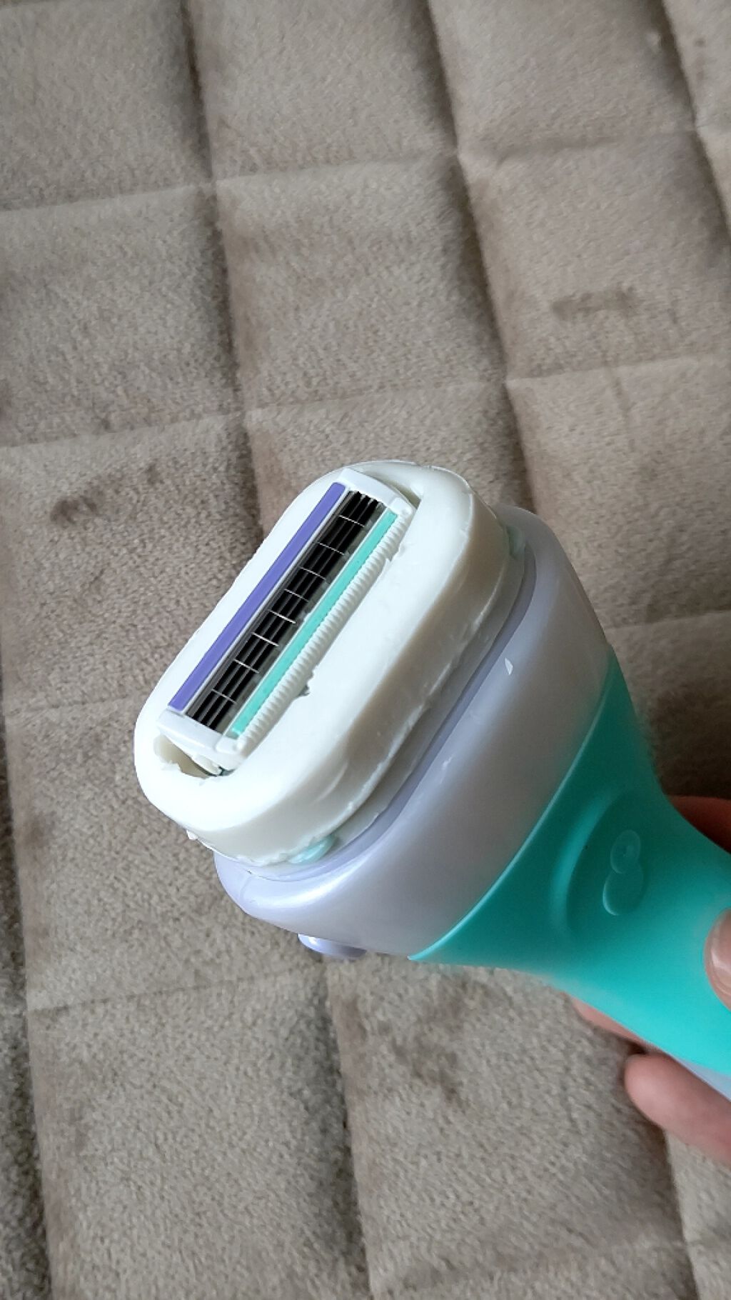 イントゥイション 敏感肌用 ホルダー （刃付き）＋替刃１コ/イントゥイション/シェーバーを使ったクチコミ（2枚目）