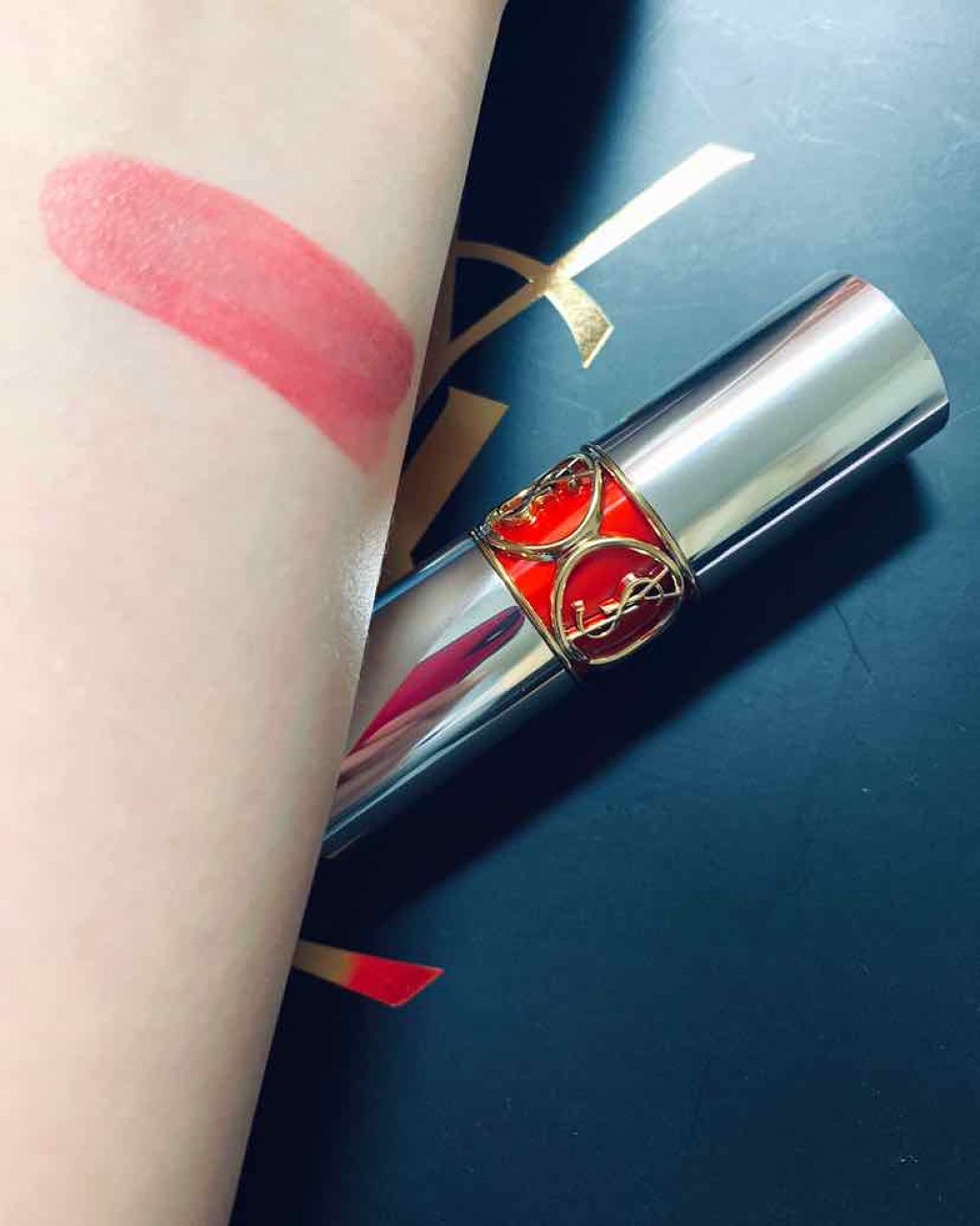 ヴォリュプテ プランプインカラー 6 ルナティック レッド/YVES SAINT LAURENT BEAUTE/口紅を使ったクチコミ（2枚目）