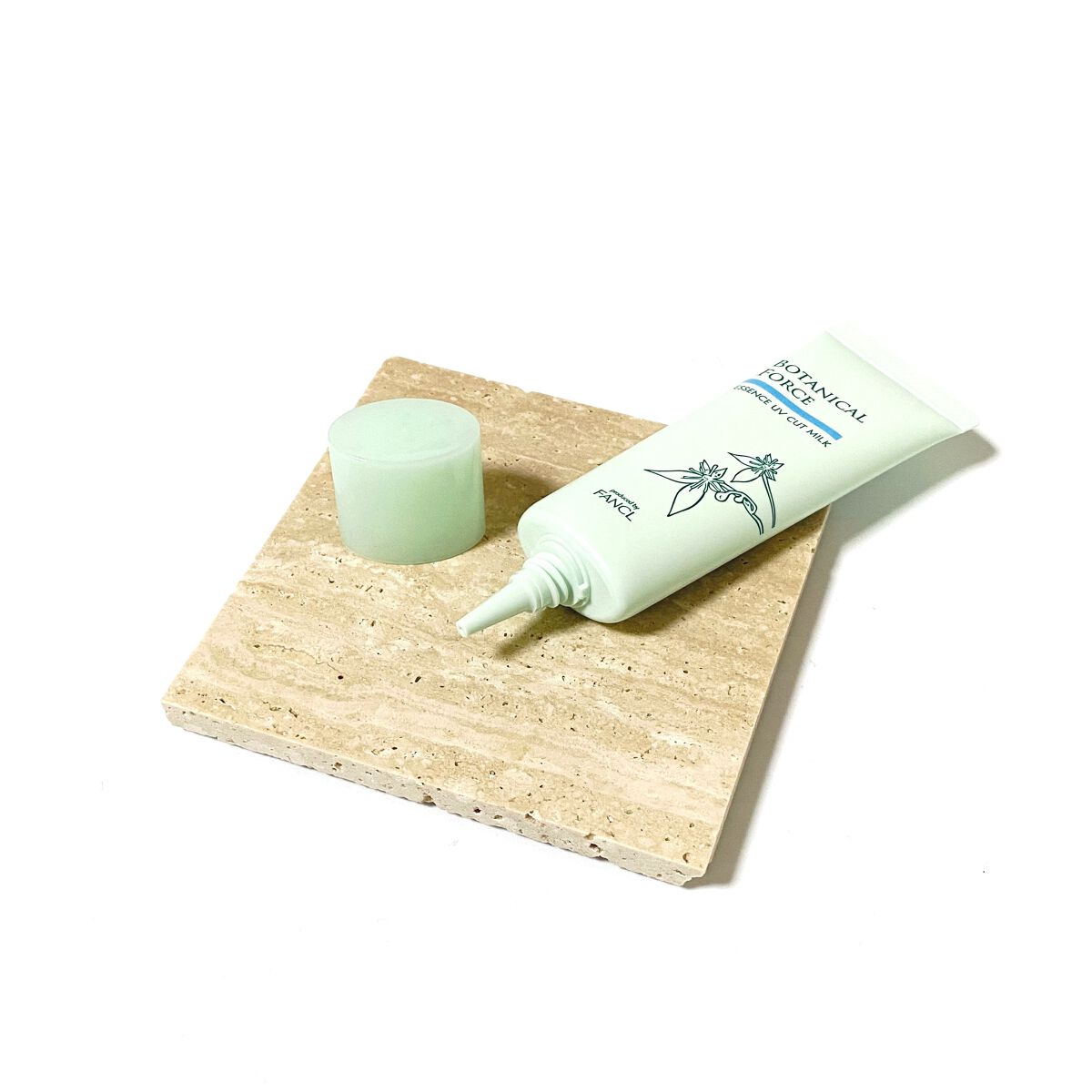 つやつやトーンアップUV/ボタニカルフォース/化粧下地を使ったクチコミ（3枚目）