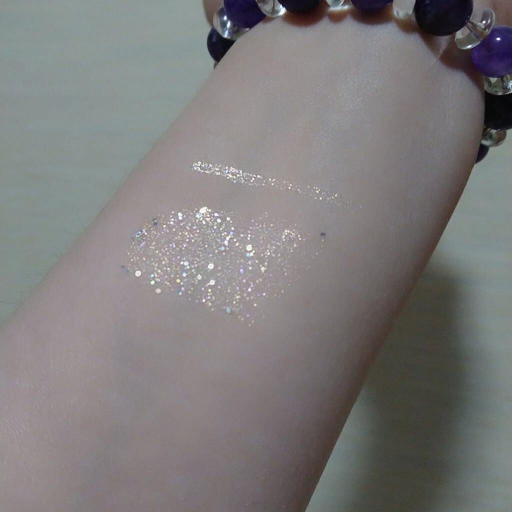 グリッターイルミネーションライナー/CipiCipi/リキッドアイライナーを使ったクチコミ(6枚目)