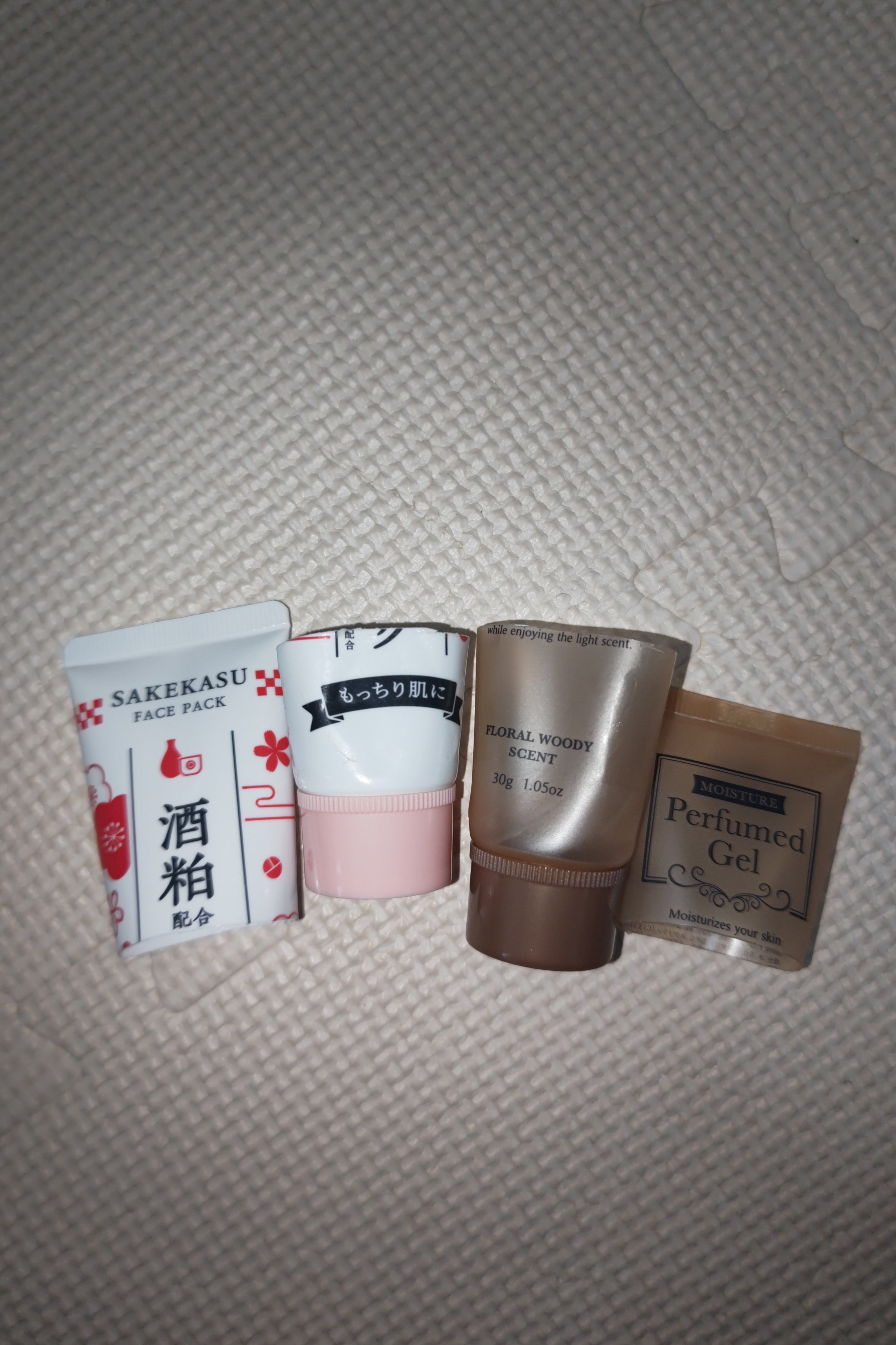 香水ジェル フローラルウッディの香り/DAISO/ハンドクリームを使ったクチコミ（2枚目）