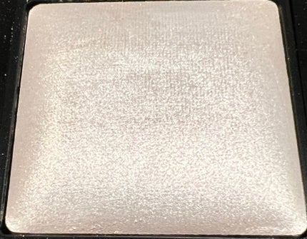 beyond powder/Illamasqua/パウダーハイライトを使ったクチコミ(1枚目)