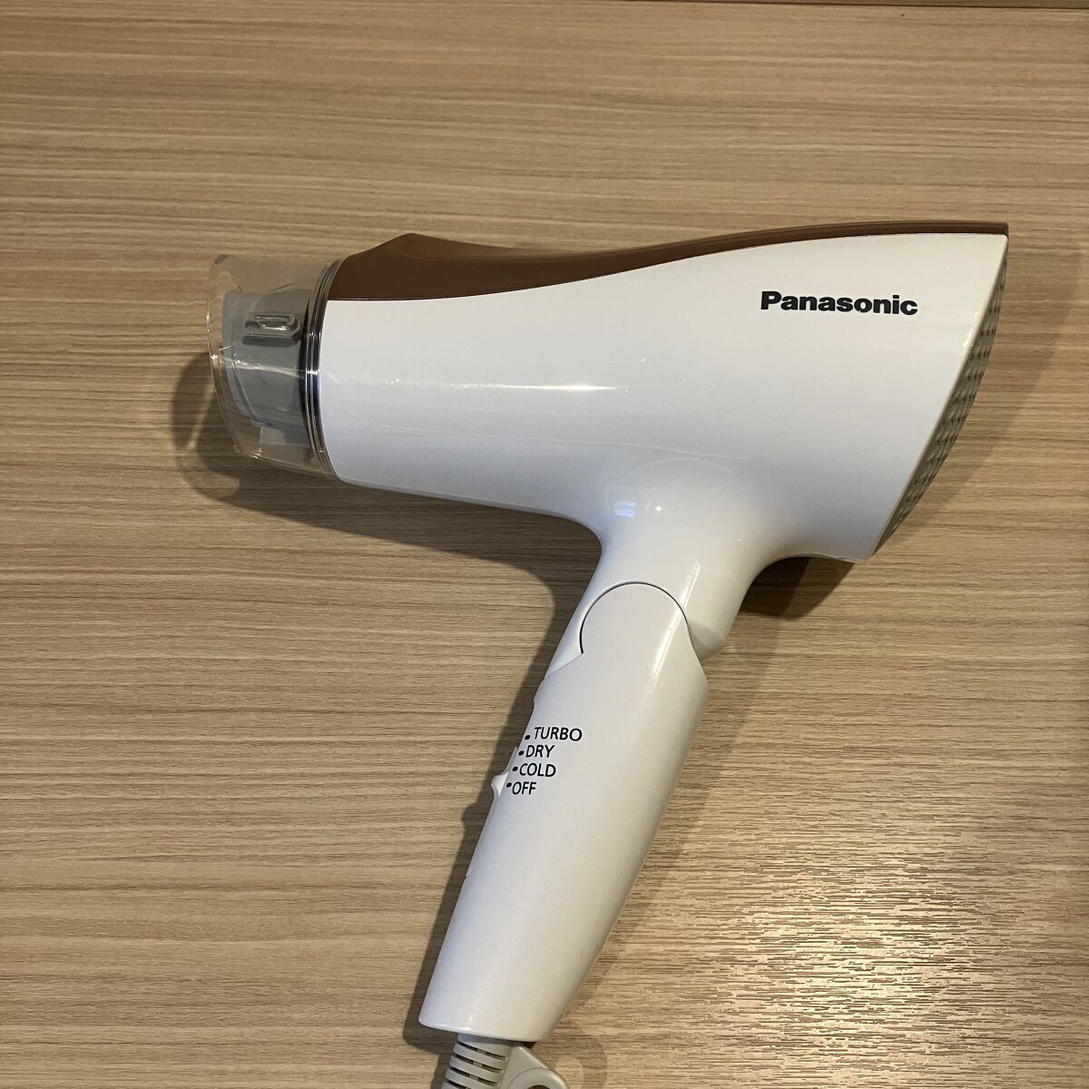 西鉄クルーム名古屋
11月初旬
にて

YouTubeコメント欄から来ていただいた方ありがとうございます。

ヘアードライヤー イオニティ EH-NE5A
Panasonic

風量もそこそこ
早く乾くので⭐️+1

艶が出る、しっとりする