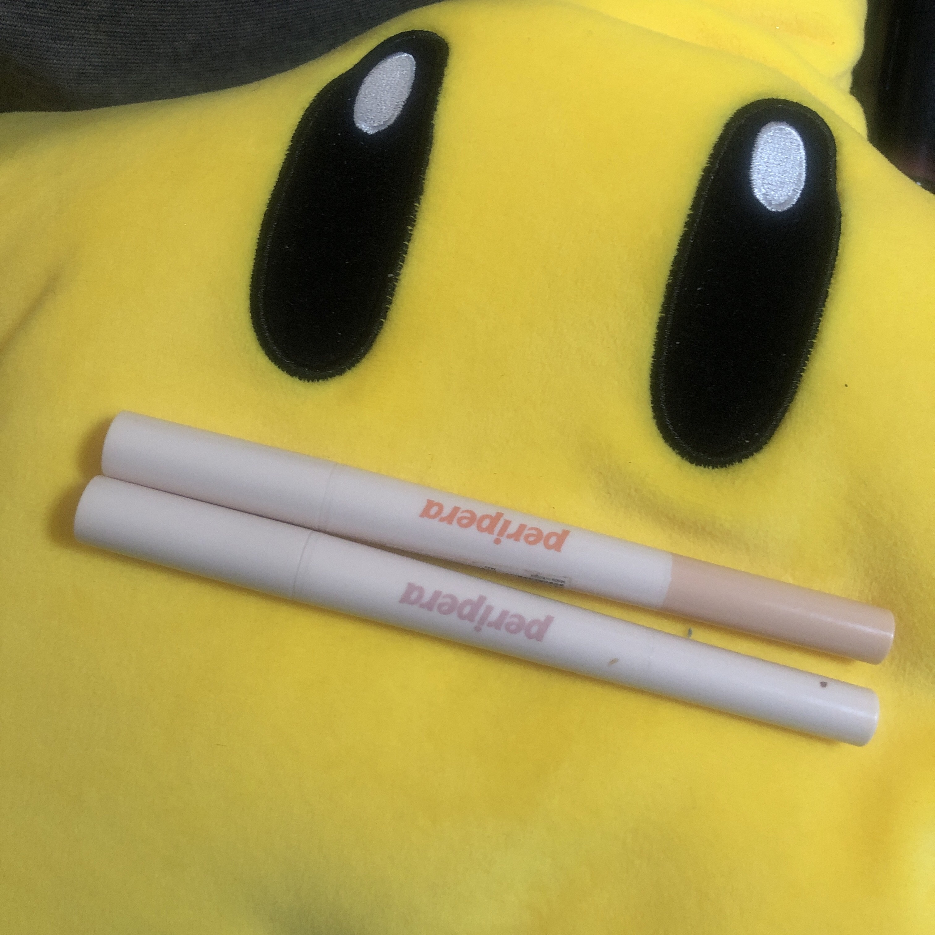  シュガー トゥインクル デュオ アイ スティック 01 DEWY NUDE/PERIPERA/スティックアイシャドウを使ったクチコミ（1枚目）