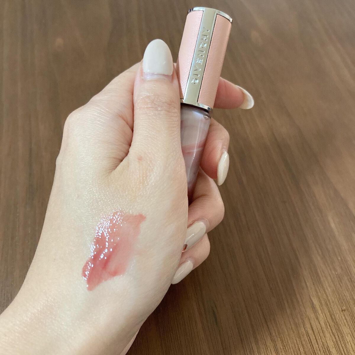 ローズ・パーフェクト・リキッド No.117 チル･ブラウン（新）/GIVENCHY/口紅を使ったクチコミ（2枚目）