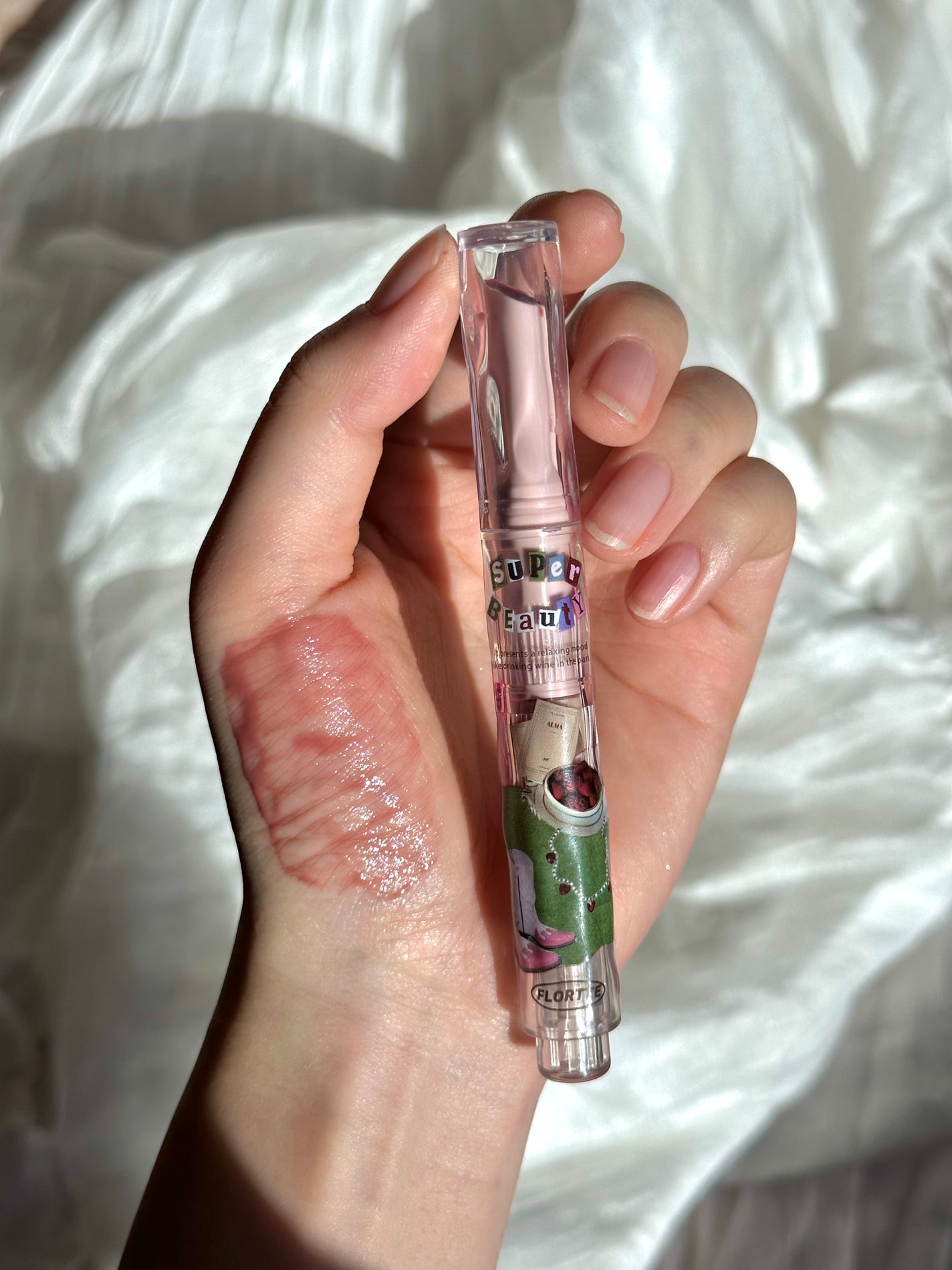 フロレット メルティーハート スティックグロス/FLORTTE/口紅を使ったクチコミ(3枚目)