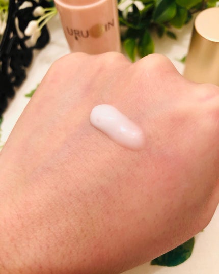 pinkumiria on LIPS 「ウルオインセラム美容液を使ってみました。蓋の部分がゴールドで可..」(5枚目)