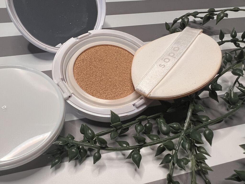 sopo クッションファンデのクチコミ「TikTokで
「ファミマで売ってるクッションファンデが最高！！」
と何件もU Pされてたので.....」（2枚目）