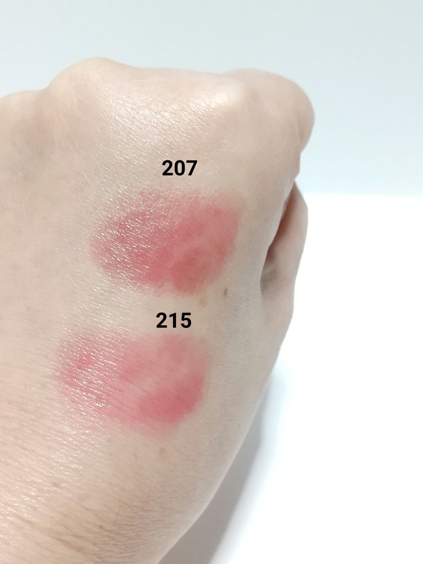 ボンディンググロウリップスティック/Laka/口紅を使ったクチコミ(3枚目)