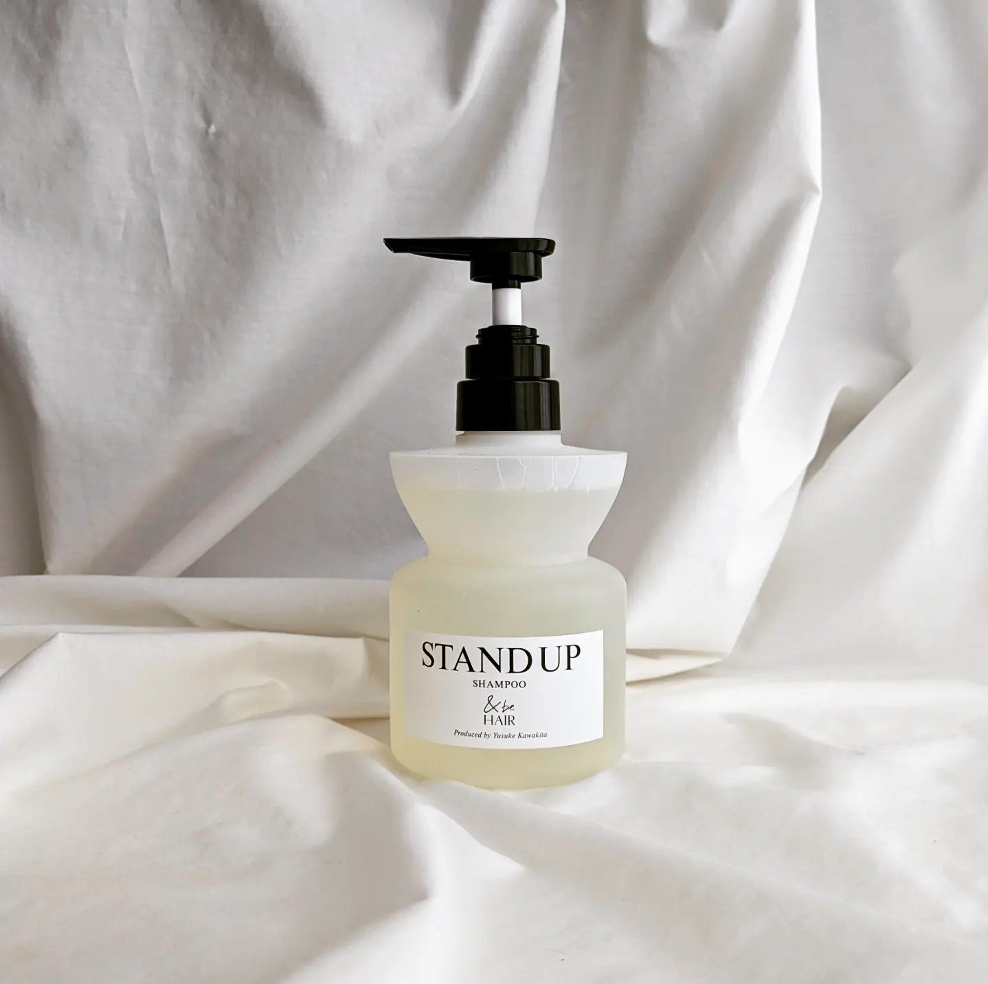 &be HAIR &be スタンドアップシャンプーのクチコミ「スタンドアップシャンプーは、
とろんとゆるっとしたテクスチャーで
少量でもすごく泡立ちがいいな.....」（1枚目）
