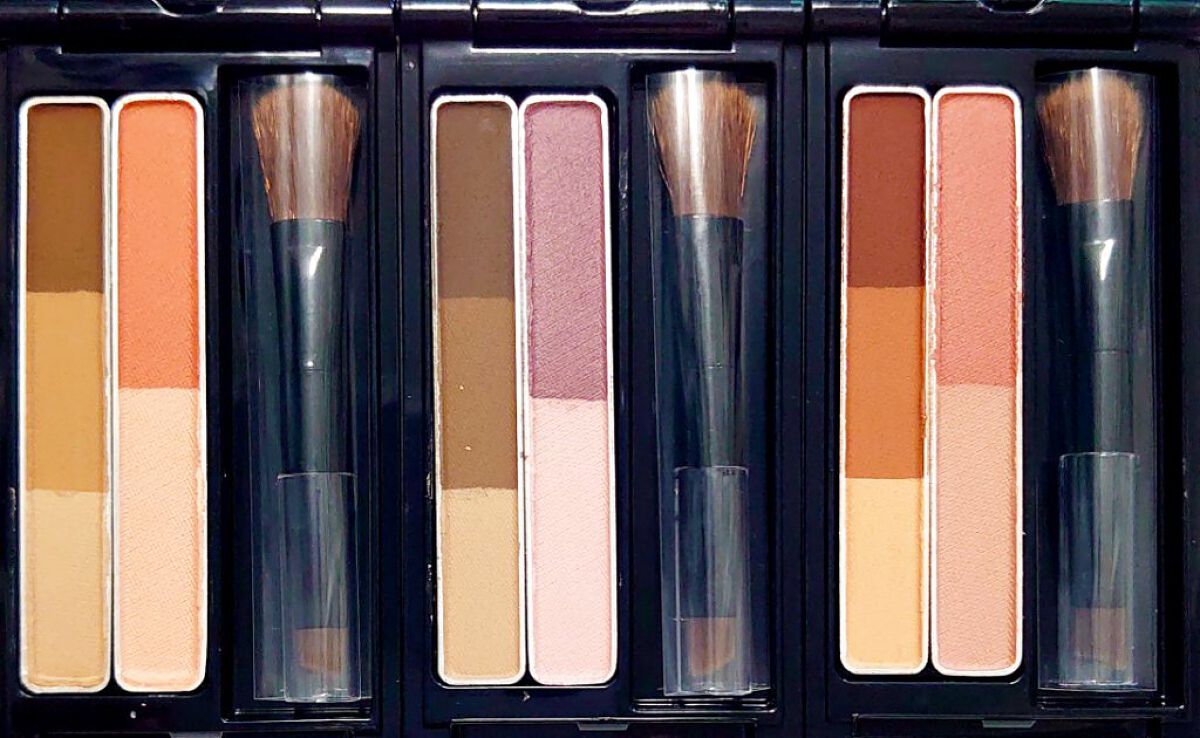 デザイニングアイブロウ3D(デュアルカラー)/KATE/パウダーアイブロウを使ったクチコミ（2枚目）