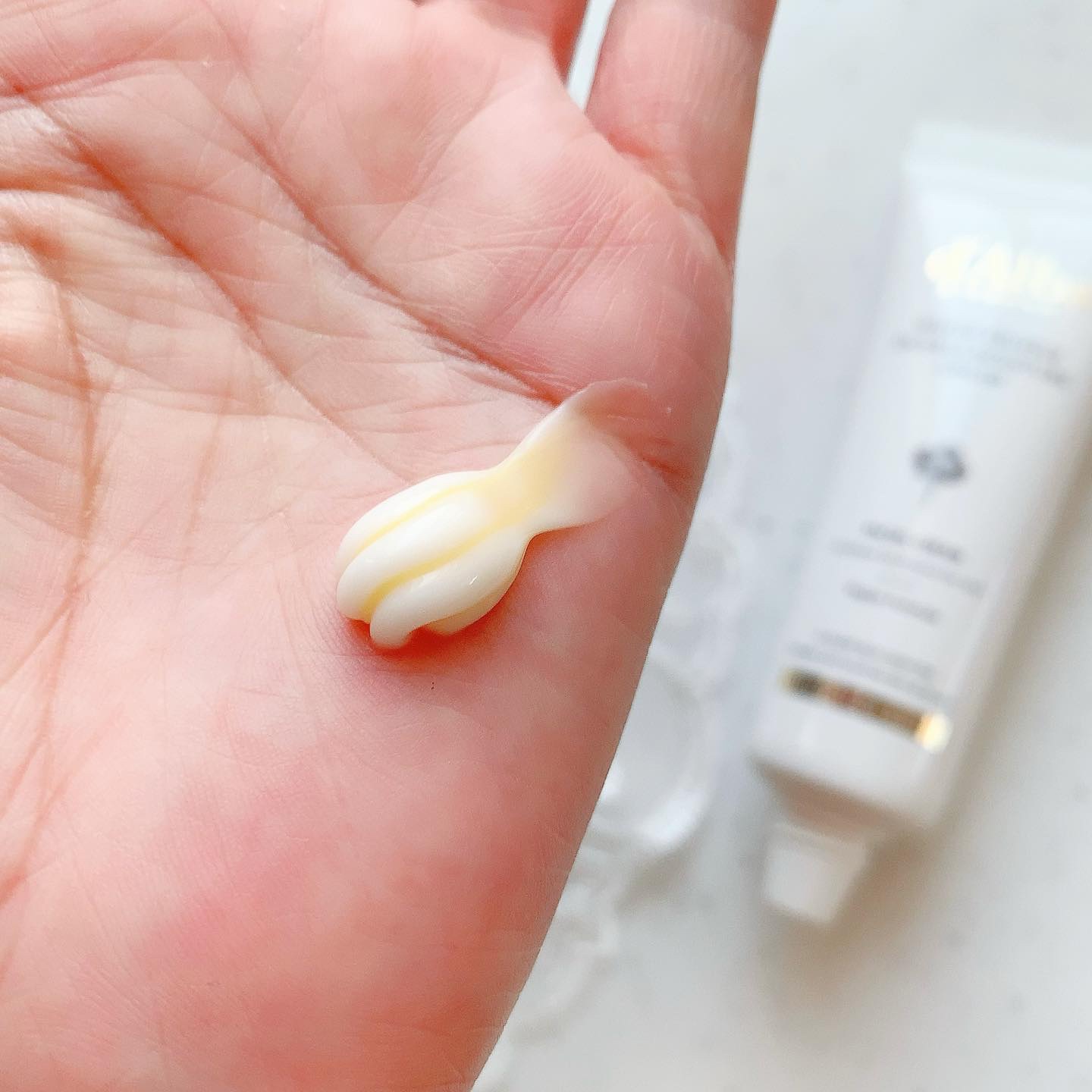 ホワイトトリュフダブルモイスチャークリーム/ダルバ/フェイスクリームを使ったクチコミ（3枚目）