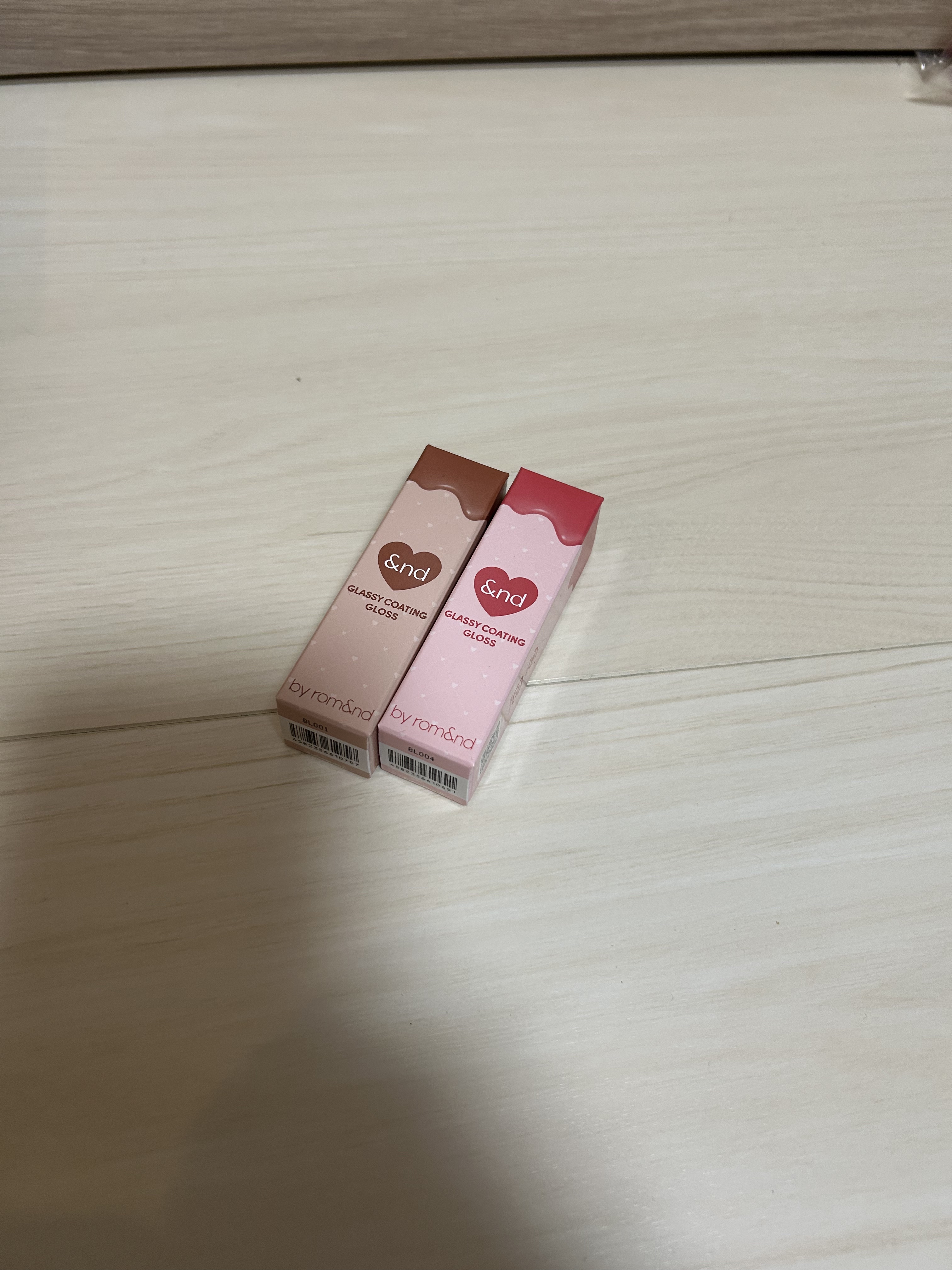 リアル フローレス ウェイトレス パーフェクティング コンシーラー/ローラ メルシエ/リキッドコンシーラーを使ったクチコミ（2枚目）