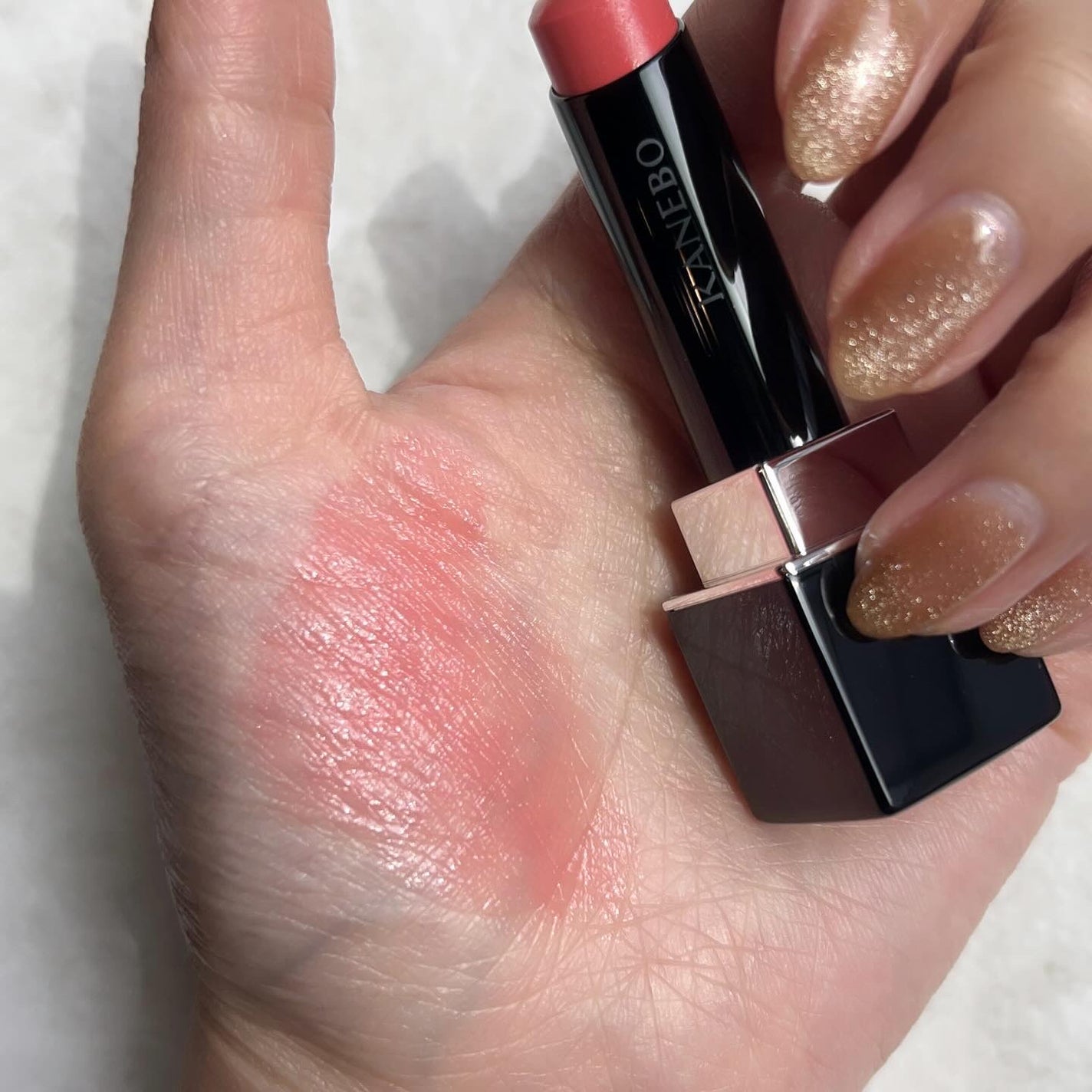 ルージュスターヴァイブラント/KANEBO/口紅を使ったクチコミ(8枚目)