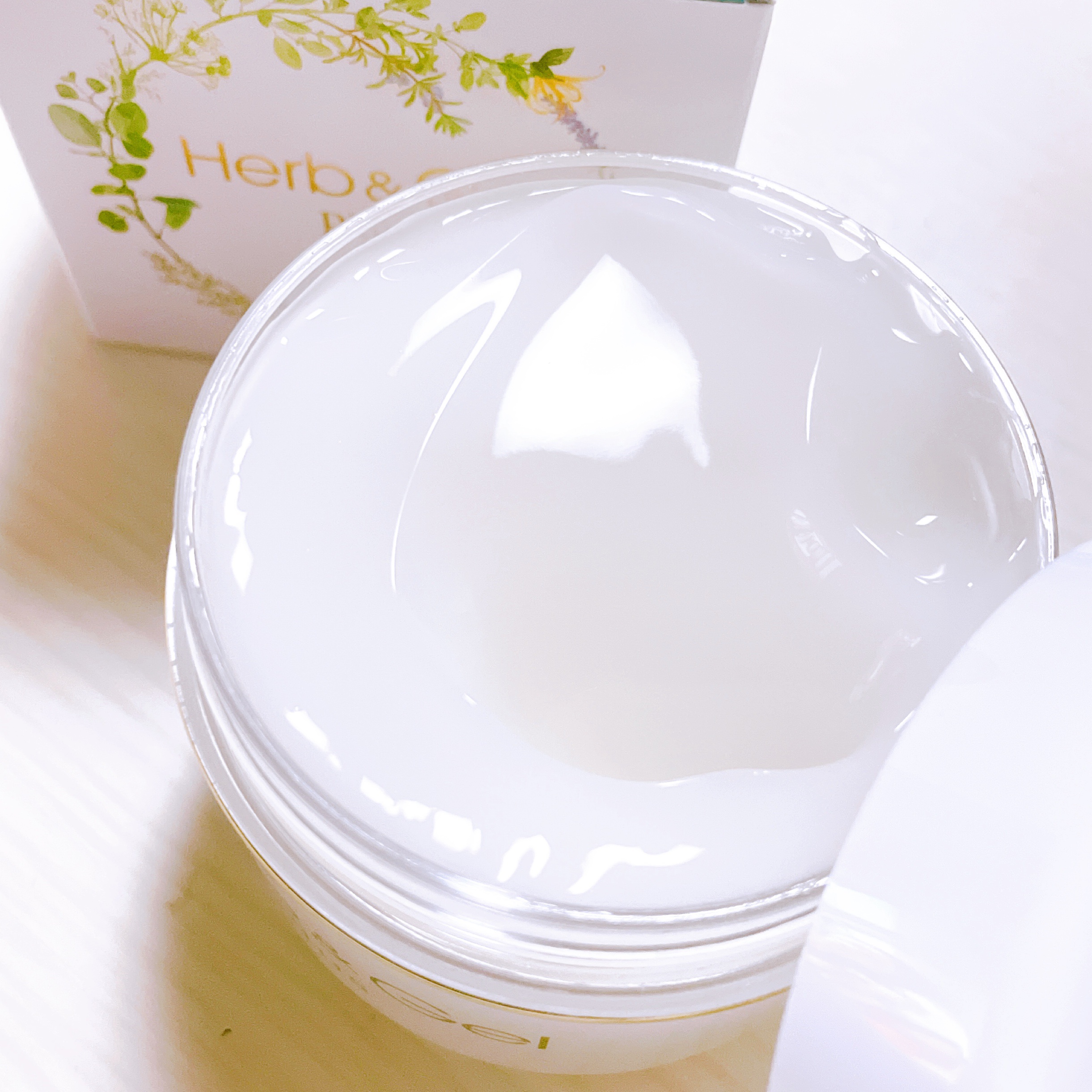 ハーブ＆ゲルPLUS/ナチュラルウェーブ/オールインワン化粧品を使ったクチコミ（2枚目）