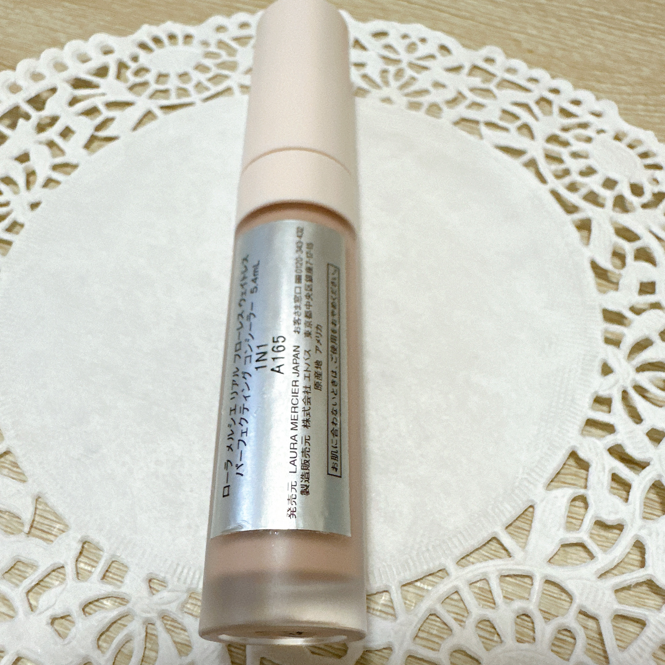 リアル フローレス ウェイトレス パーフェクティング コンシーラー 1N1/ローラ メルシエ/リキッドコンシーラーを使ったクチコミ（3枚目）