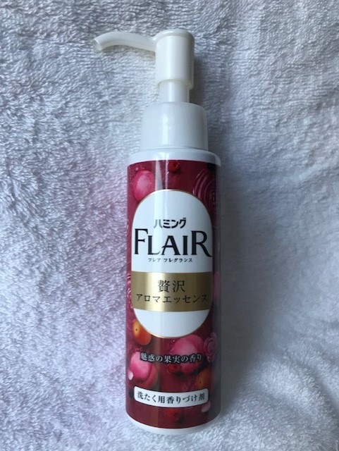 ハミングフレアフレグランス　贅沢アロマエッセンス　魅惑の果実/ハミングフレア/その他ランドリー用品を使ったクチコミ（1枚目）