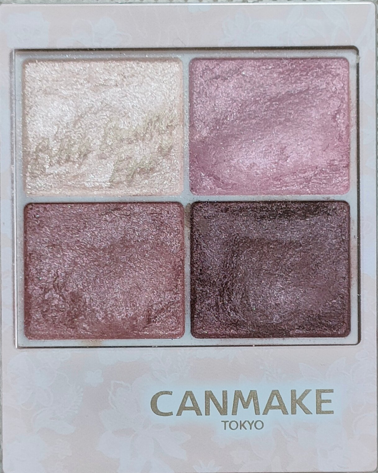 アイ グリッター/ANNA SUI/単色アイシャドウを使ったクチコミ（2枚目）